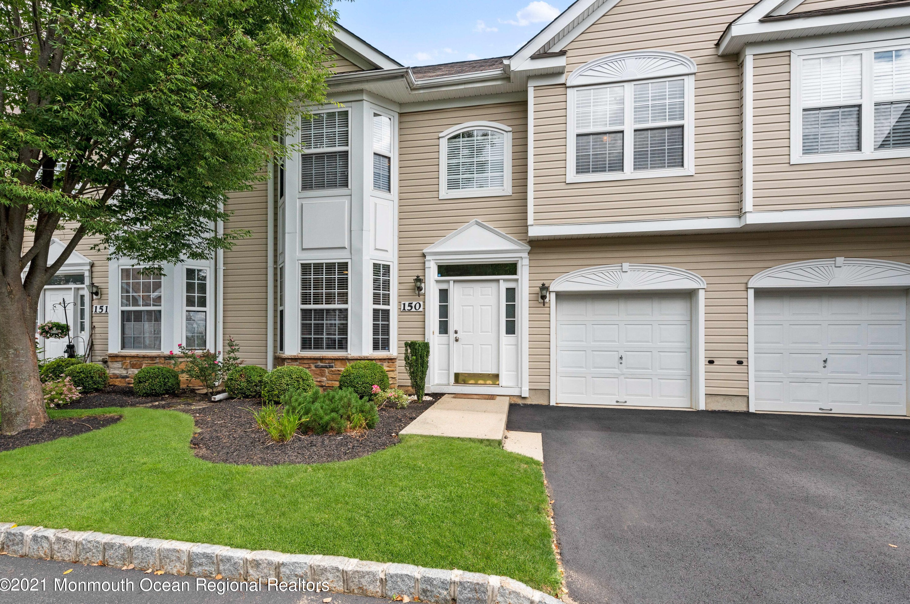 150 Shinnecock Dr, Millstone Township, NJ 07726-9507