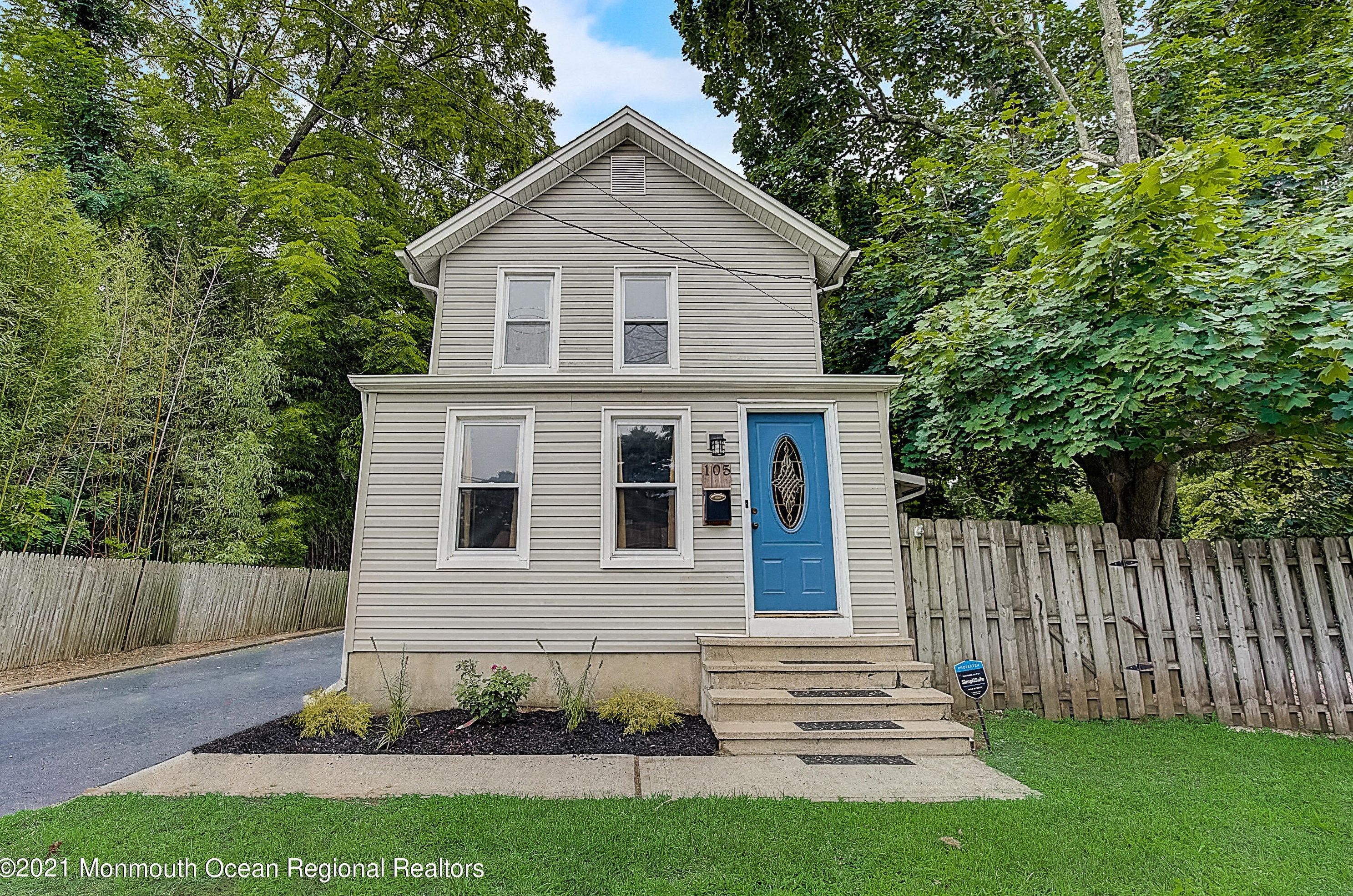 105 Bethany Rd, Holmdel Village, NJ 07733