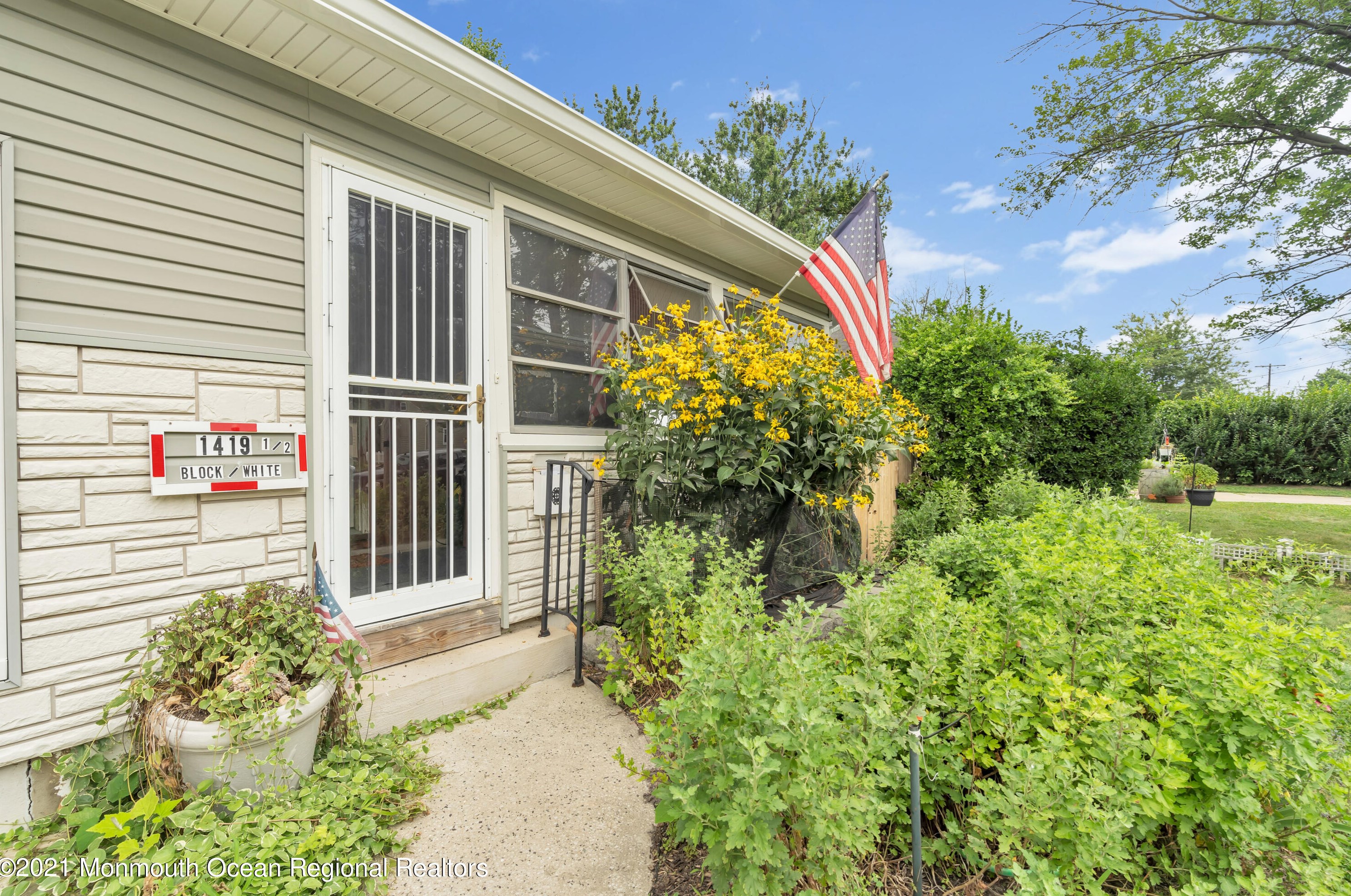 1419 8th Ave, Wall Township, NJ 07753-4917
