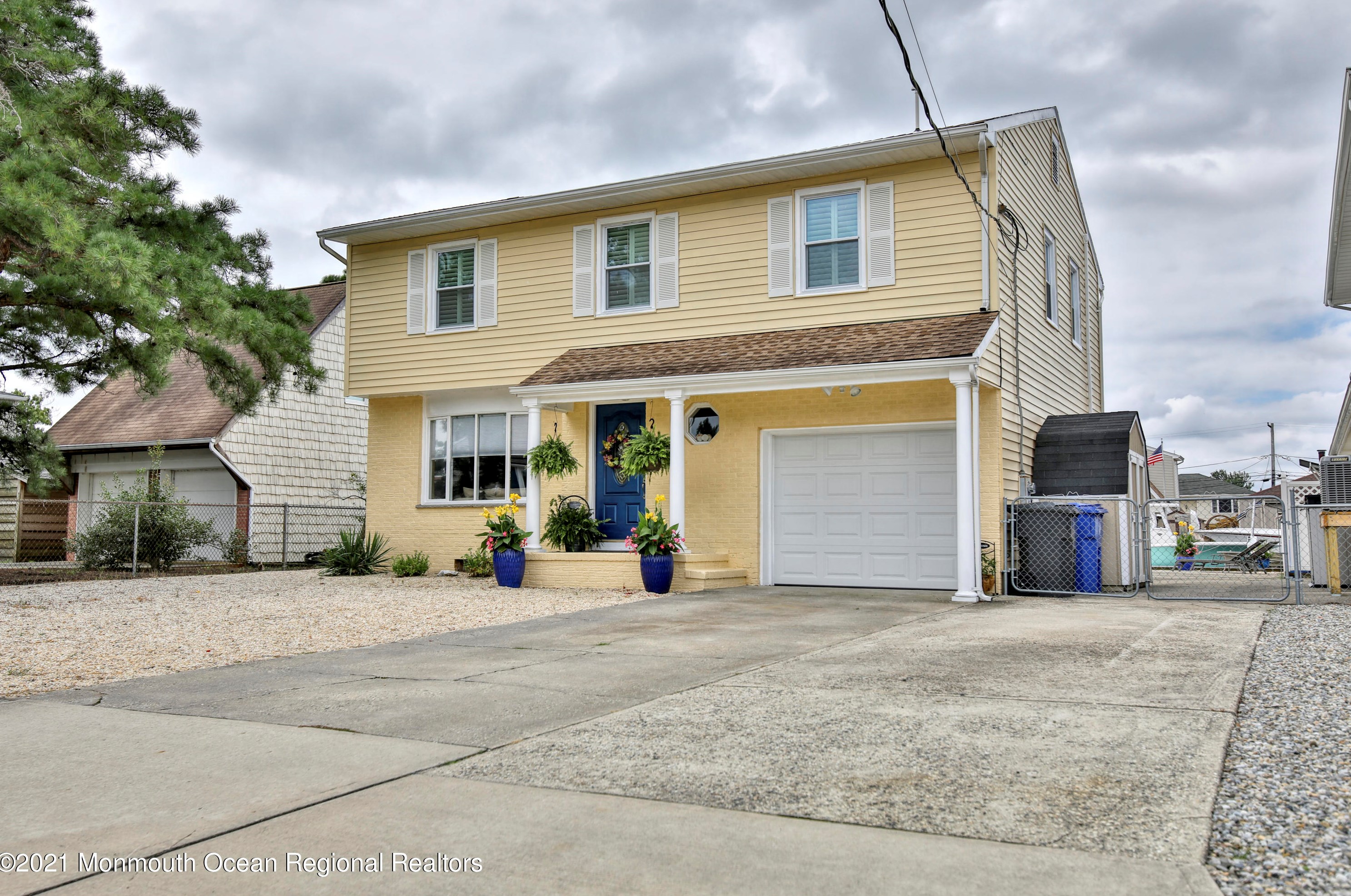 33 Green Island Rd, Toms River, NJ 08753-2054