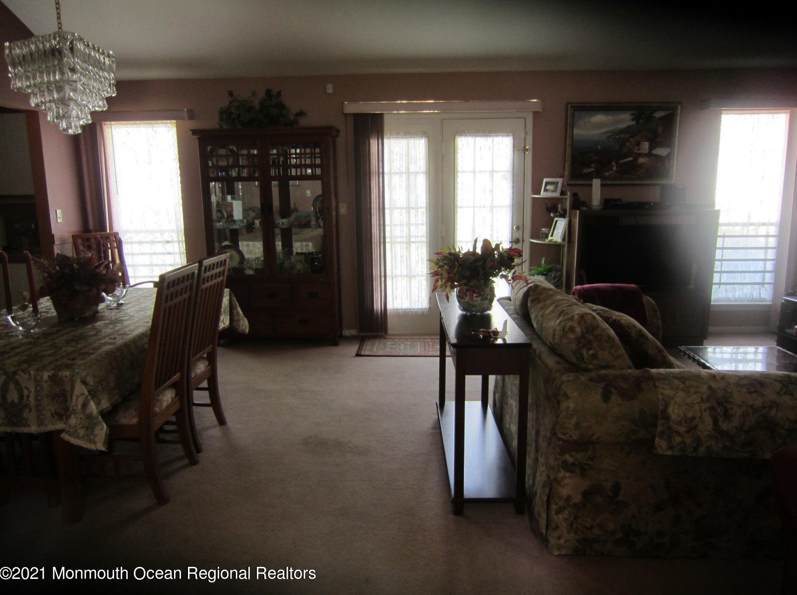 107 Evergreen Ct, East Freehold, NJ 07728