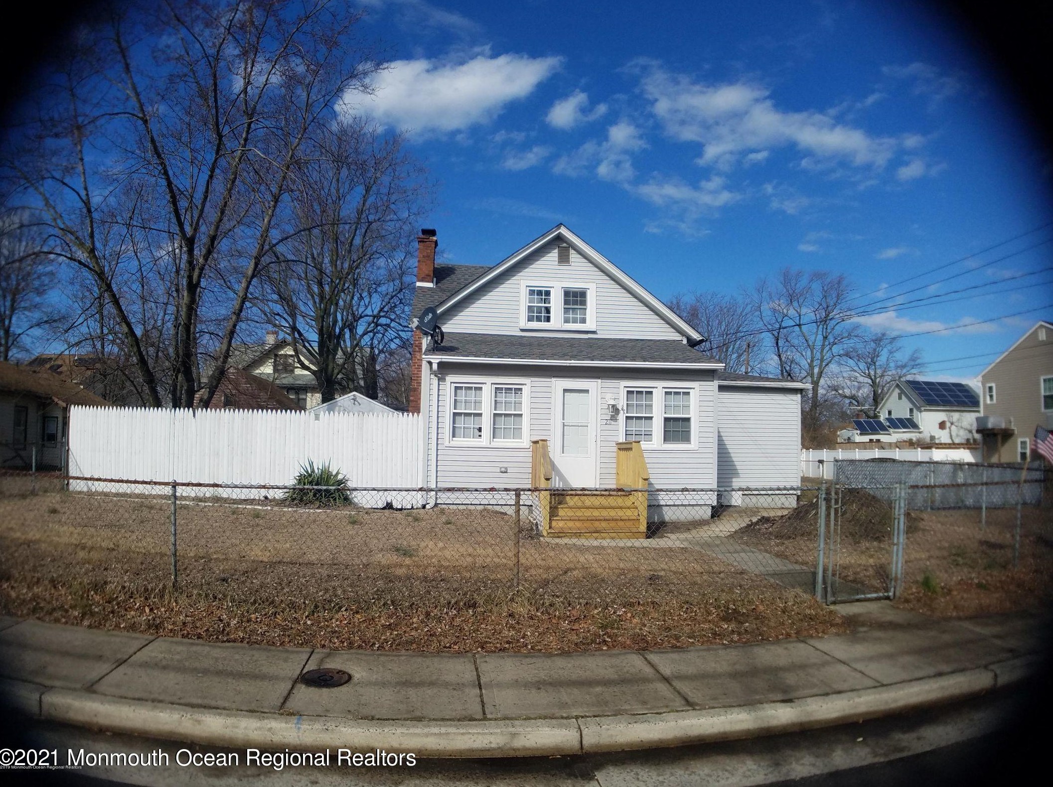 211 Seeley Ave, Ideal Beach NJ  07734-1141 exterior