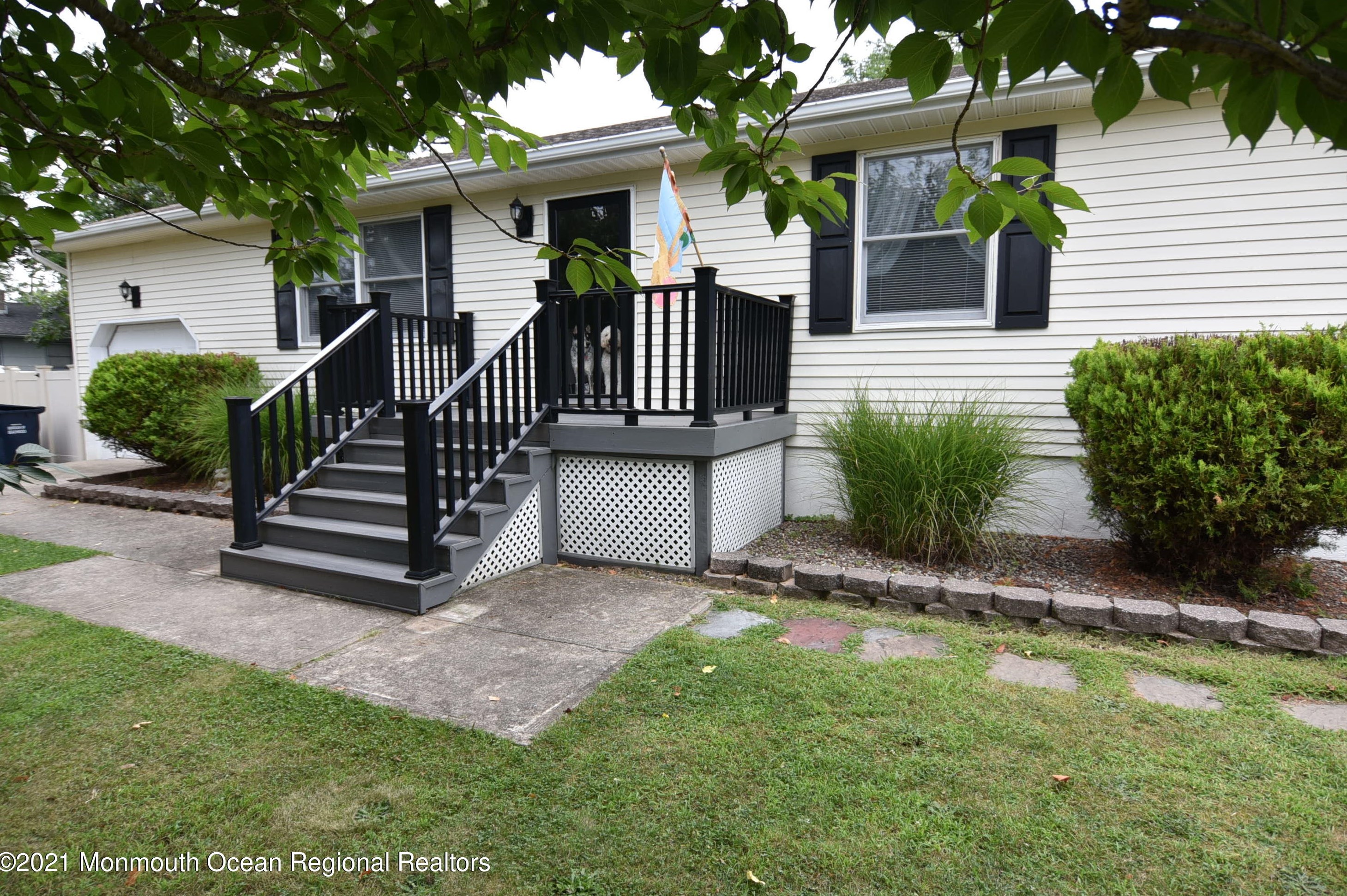 840 Ship Ave, Beachwood, NJ 08722-2414