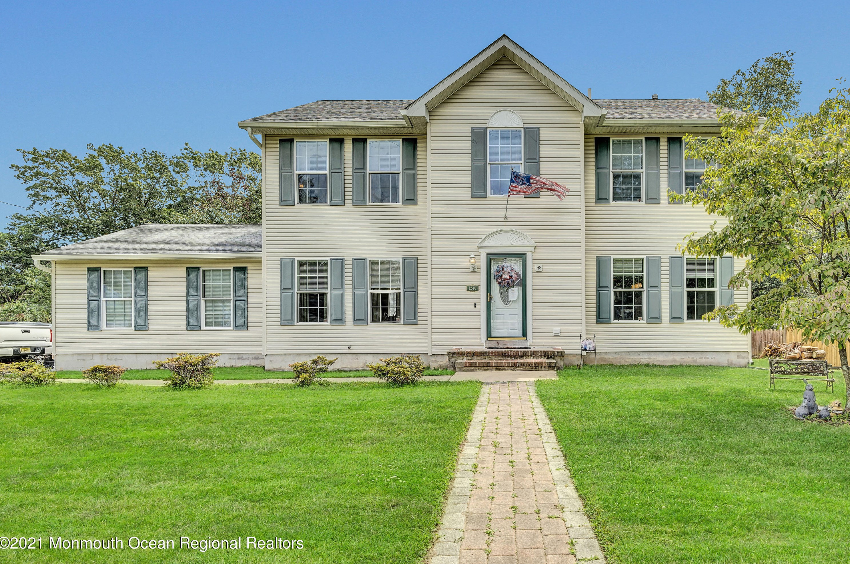 1240 Broadway Blvd, Toms River, NJ 08757-2601