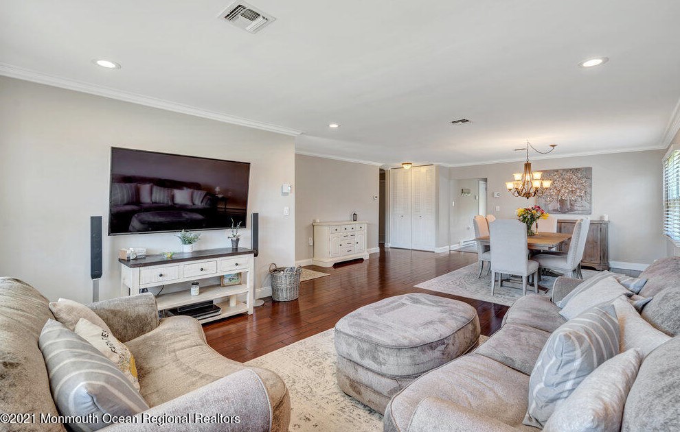 30 Chatham Pl, Southampton NJ  08088-1108 exterior