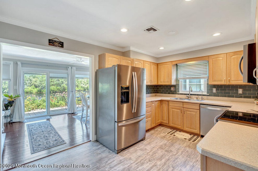 30 Chatham Pl, Southampton NJ  08088-1108 exterior