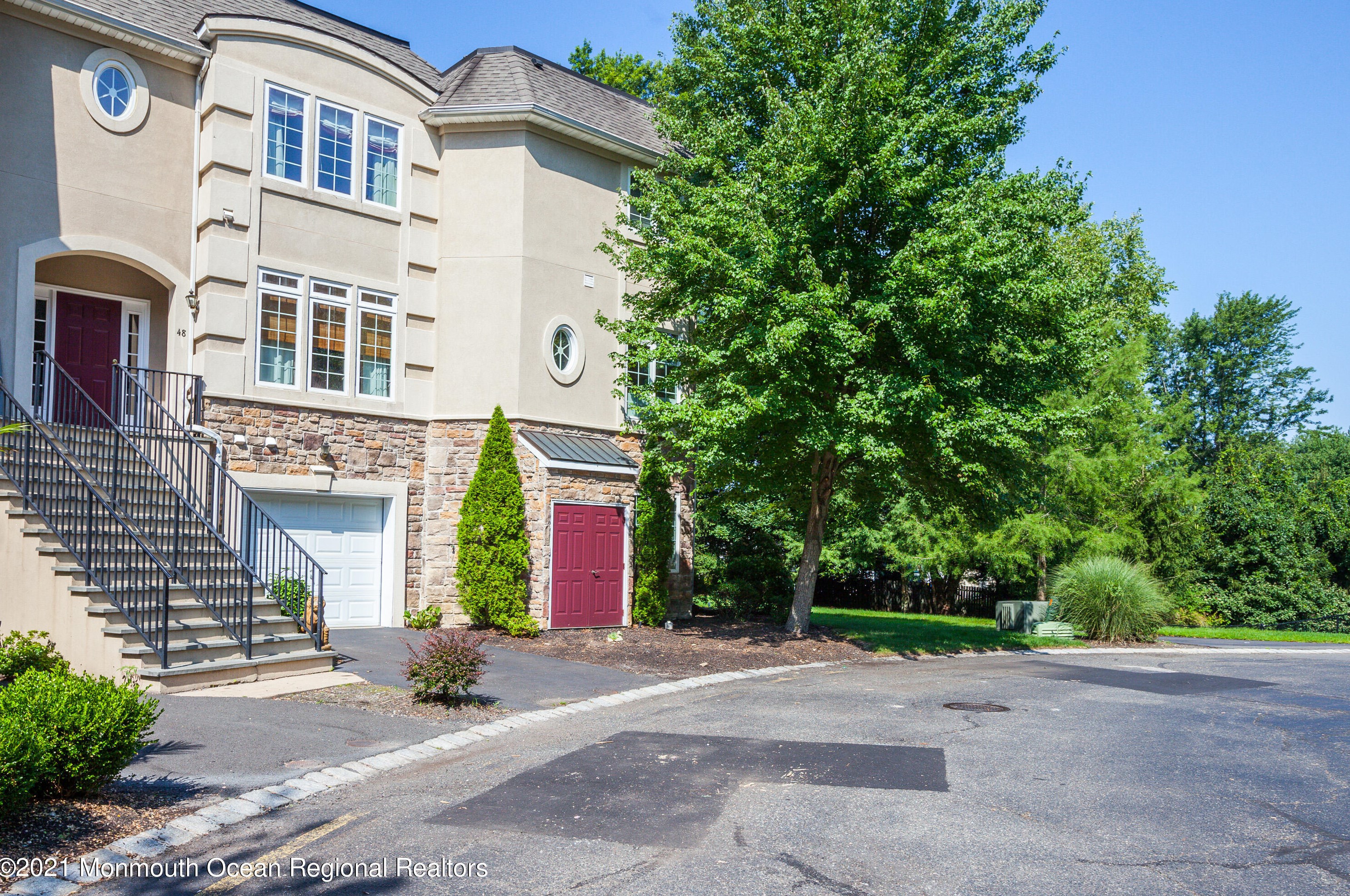 48 Aspen Way, Matawan, NJ 07747-1906