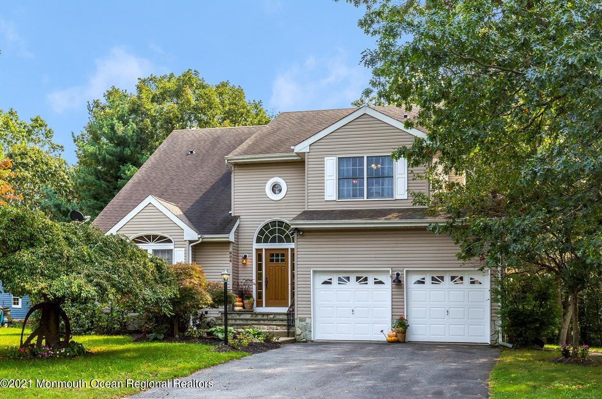 624 Yellowbrick Rd, Bricktown, NJ 08724
