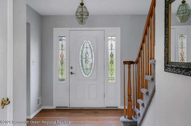 102 Meadow Ct, Millstone Township, NJ 08535-8524