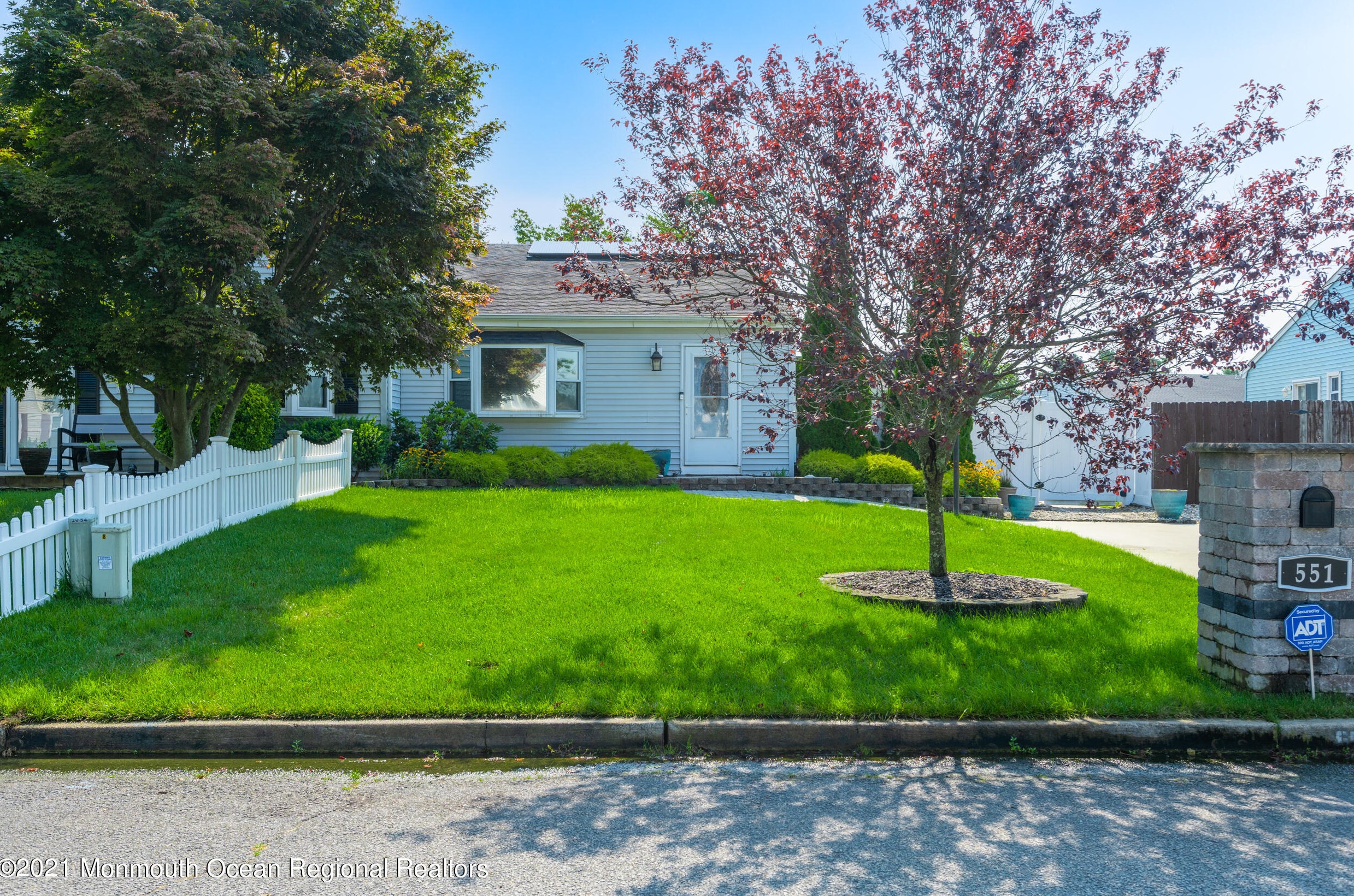 551 Iron Kettle Rd, Toms River, NJ 08753-6284