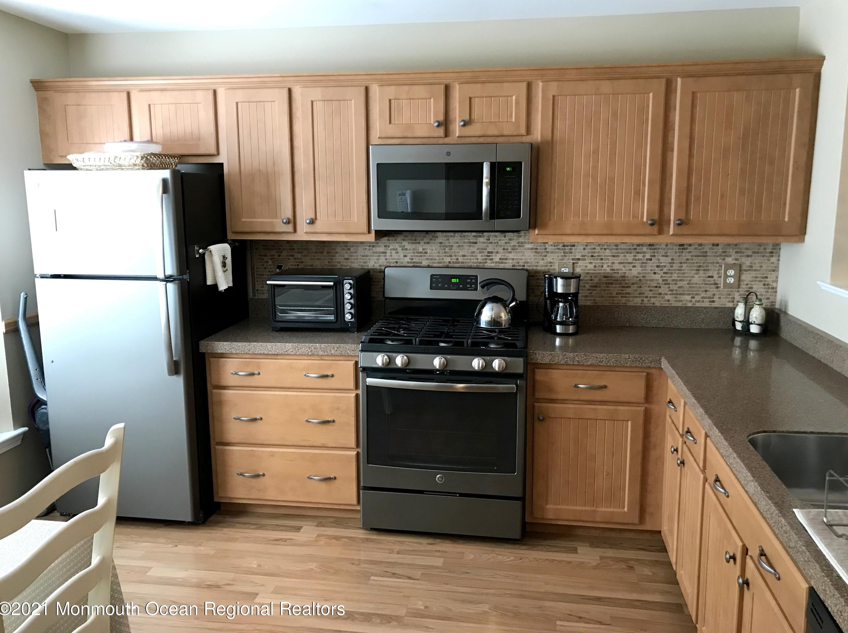 101 Lexington Ct #n101, Holmdel Village, NJ