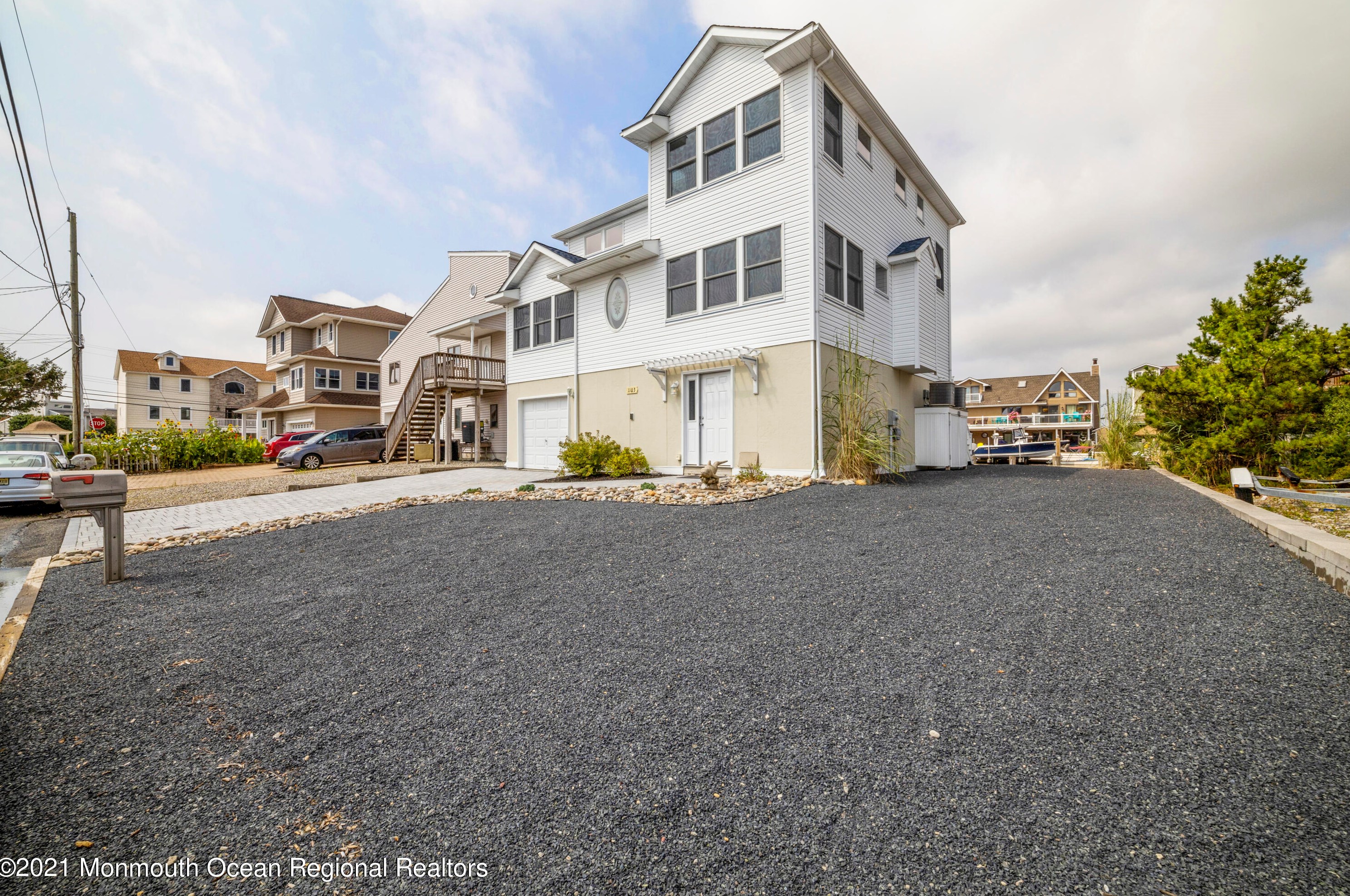 1103 Waikiki Dr, Lacey, NJ 08731