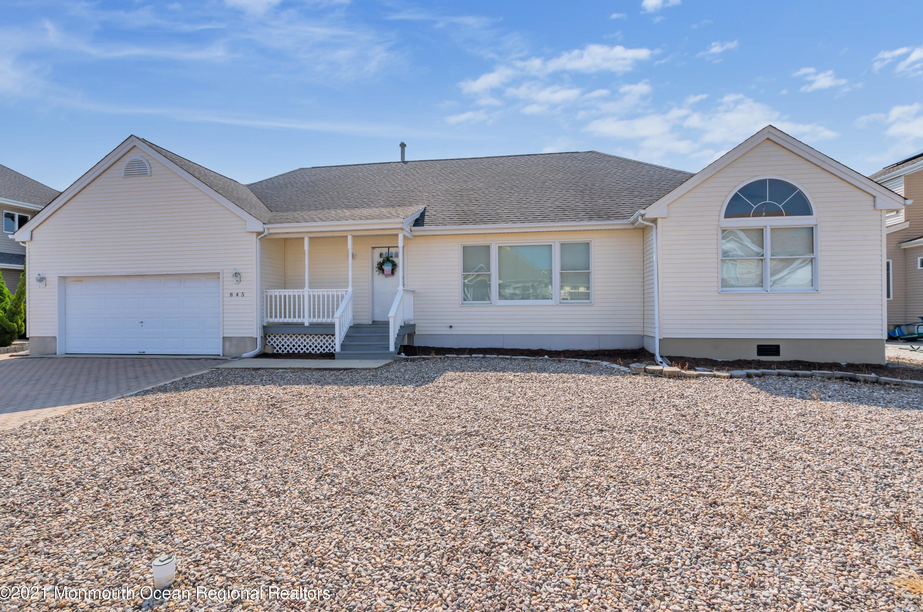 845 Ensign Dr, Lacey, NJ 08731