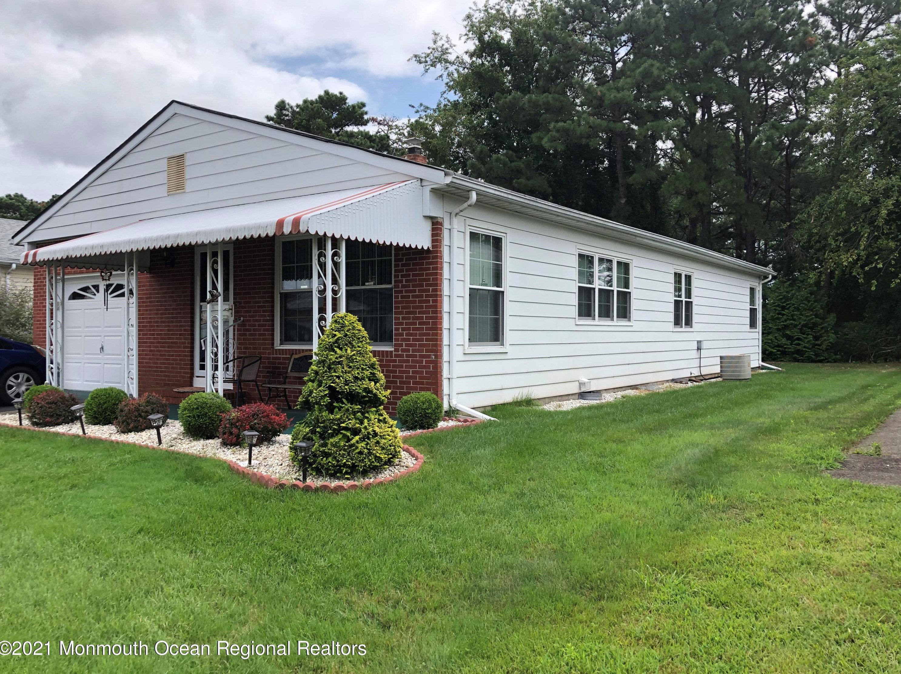 64 Pulaski Blvd, Toms River, NJ 08757-6425