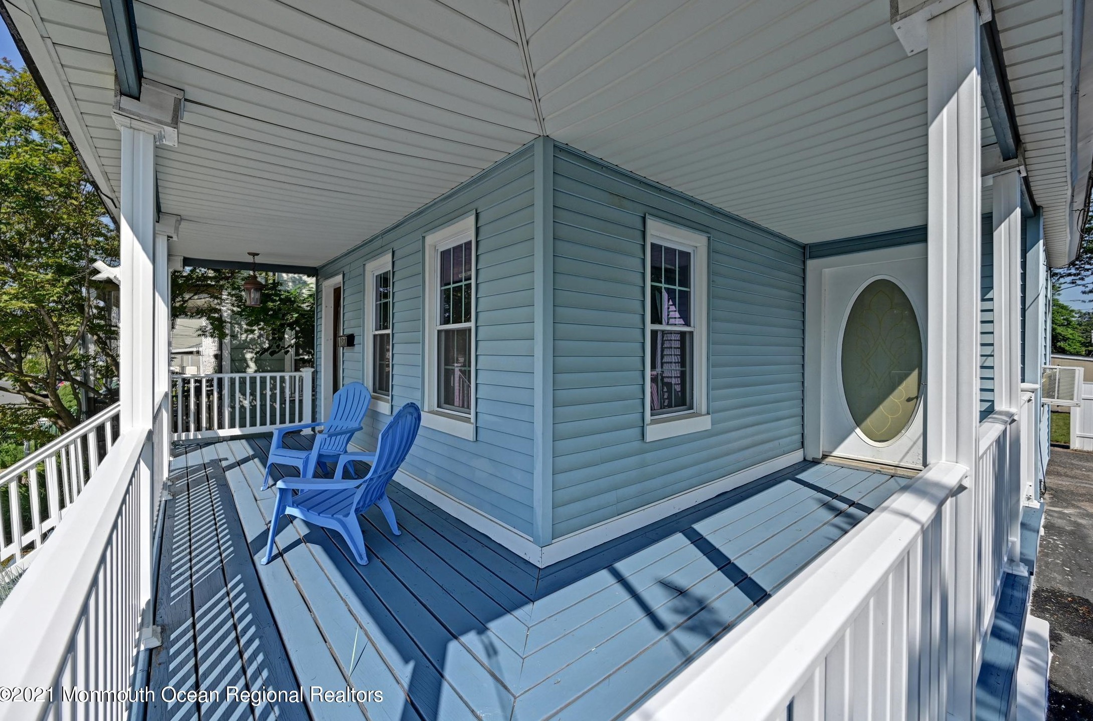 187 2nd St, Keyport, NJ 07735-1811