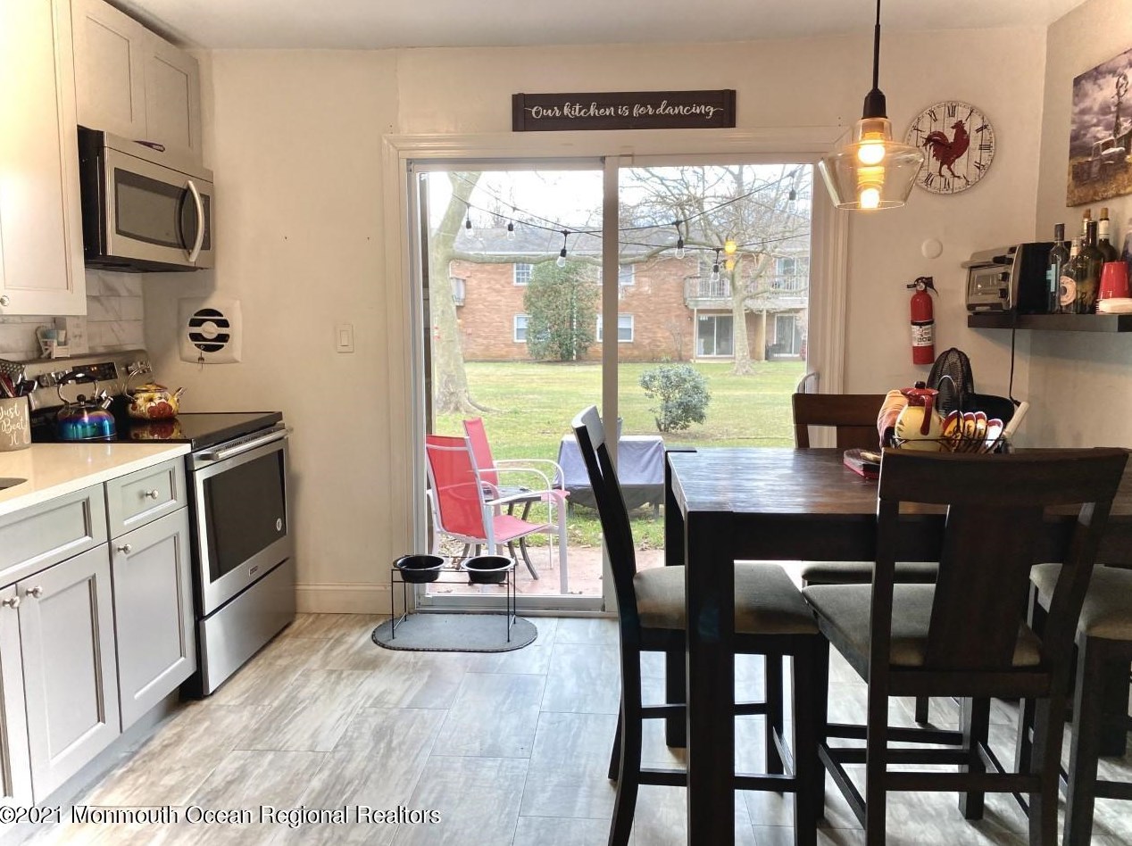 96 East Ave #33, Atlantic Highlands, NJ 07716