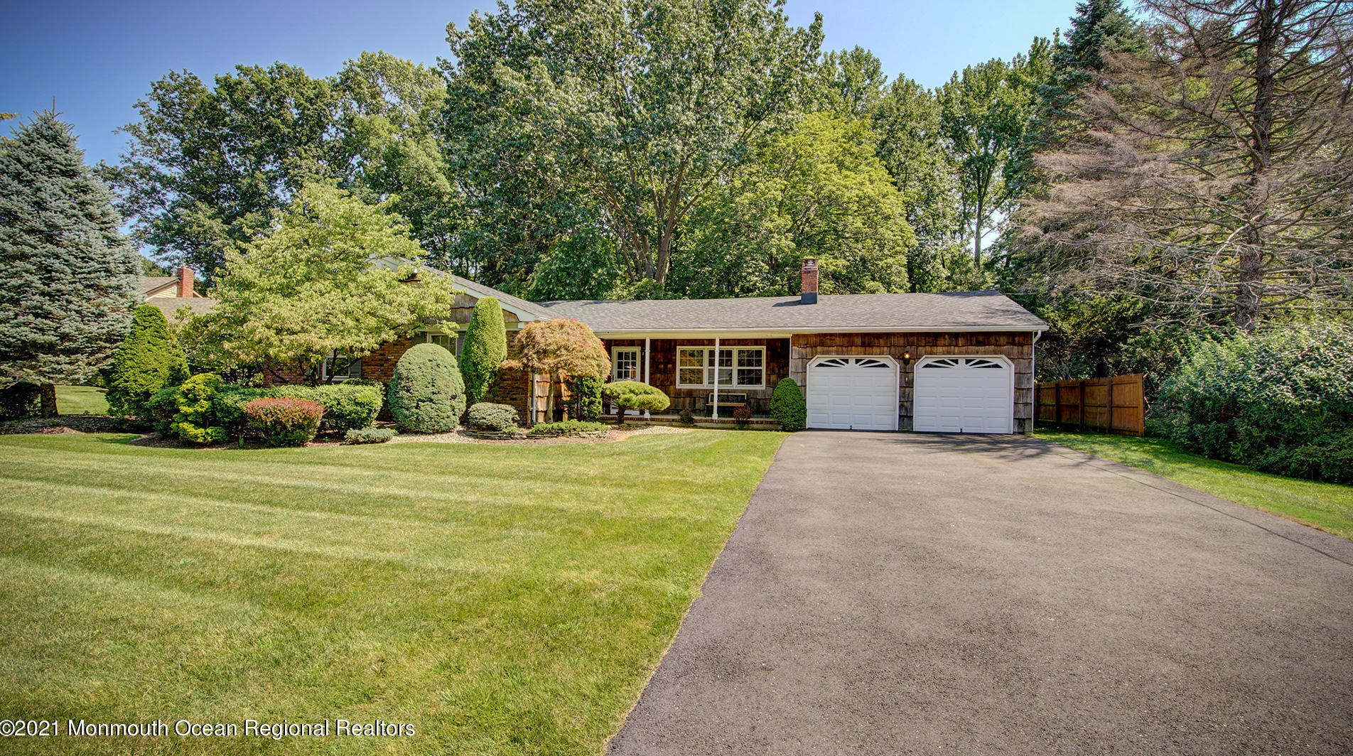 3 Winnipeg Ct, Morganville, NJ 07751