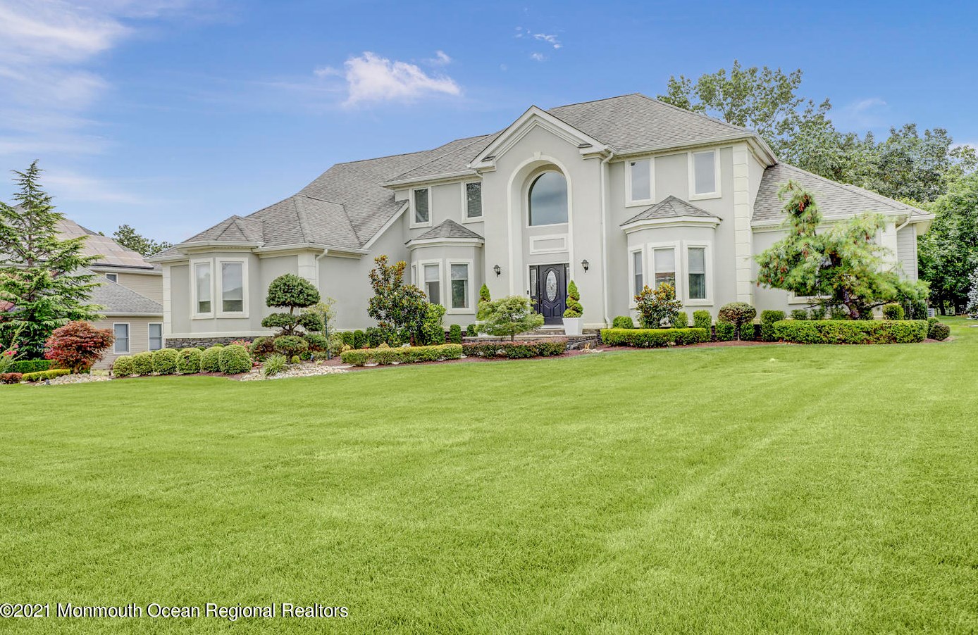 550 Derose Ln, East Freehold, NJ 07728-9234