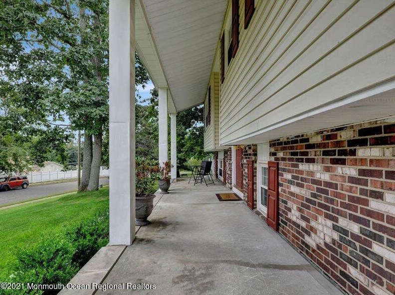 8 Trenton St, Jackson Twp, NJ 08527