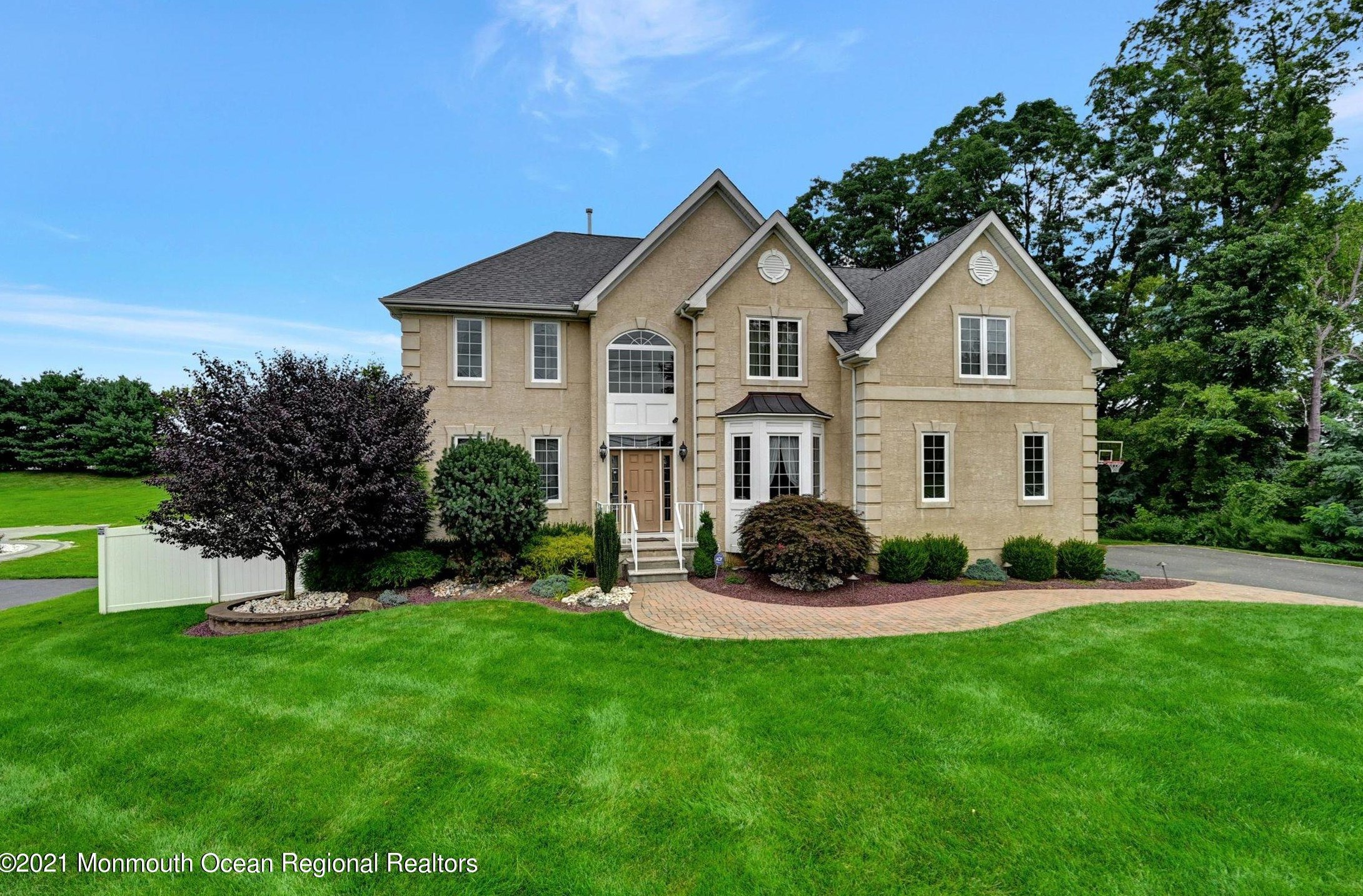 409 Freehold Rd, East Freehold, NJ 07728-7721