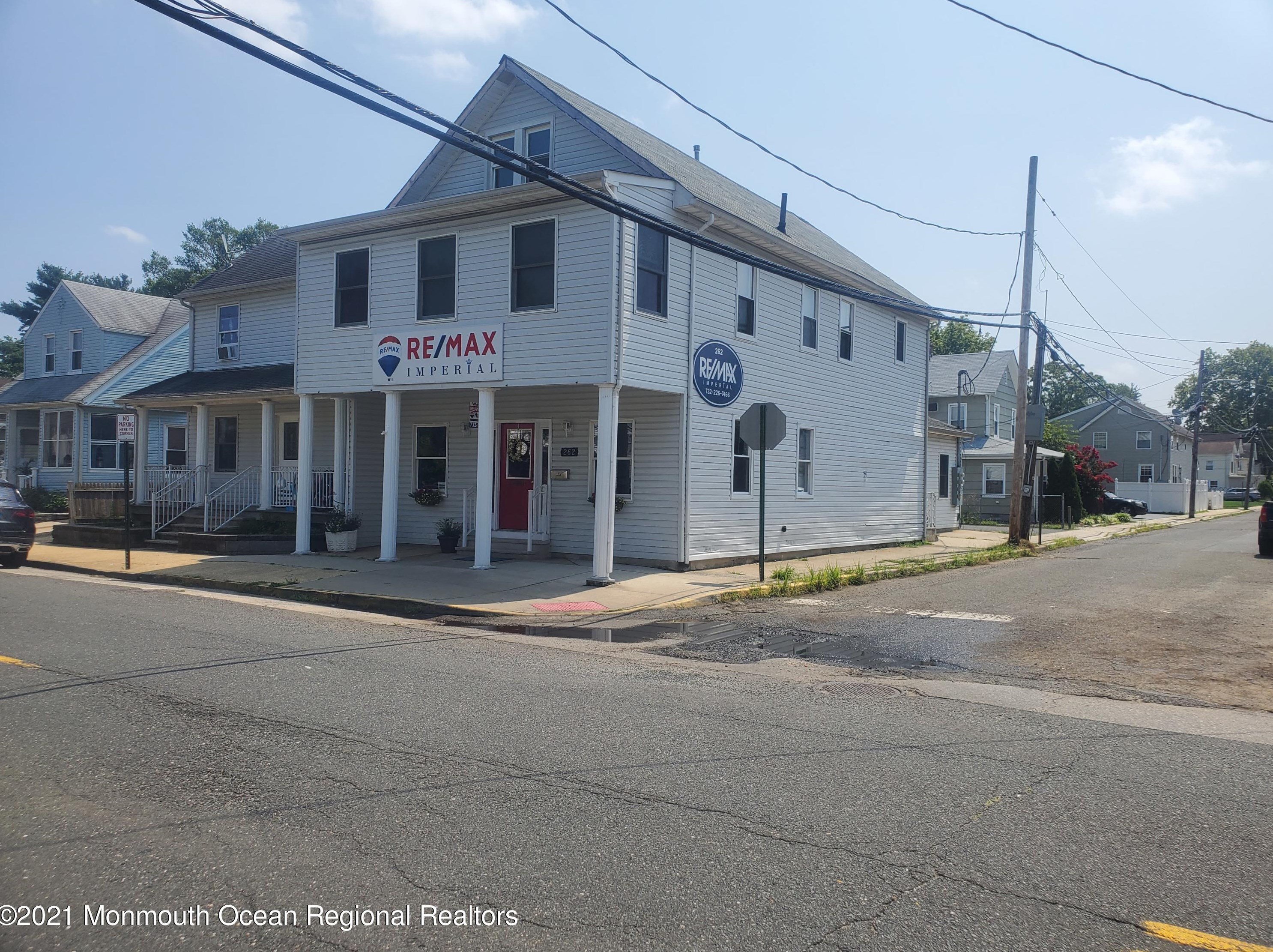 262 1st St, Keyport, NJ 07735-1764