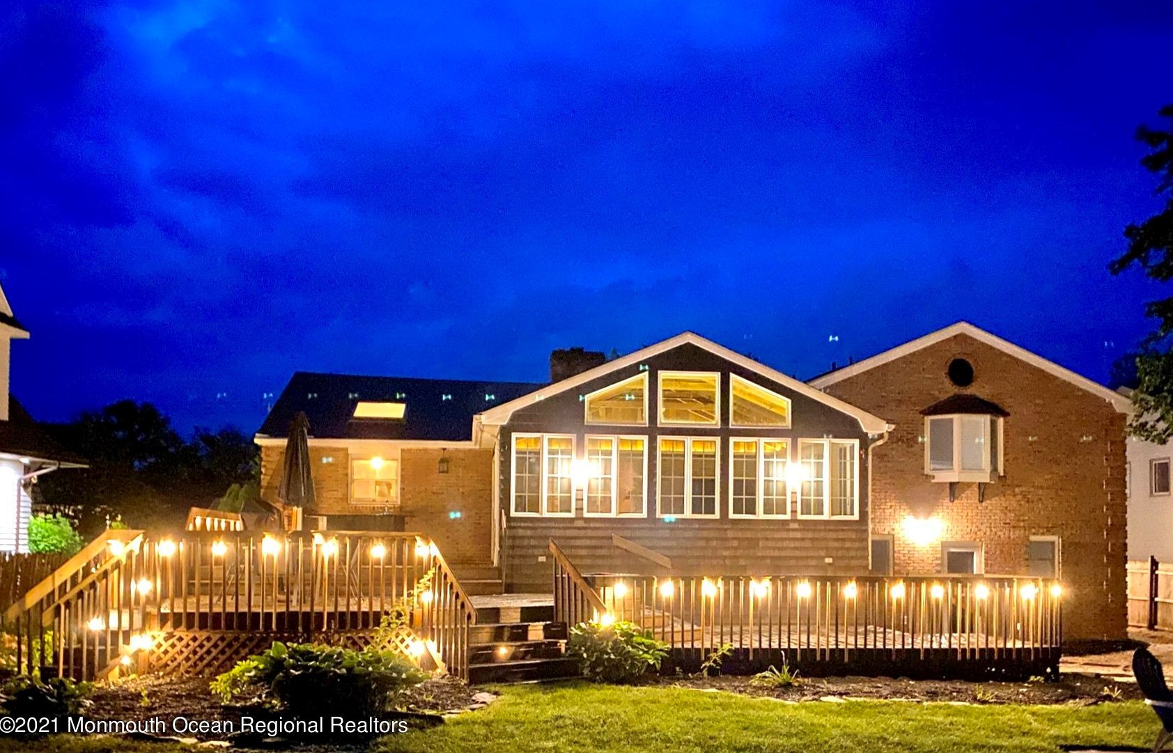 8 Borden St, Monmouth Beach, NJ 07750