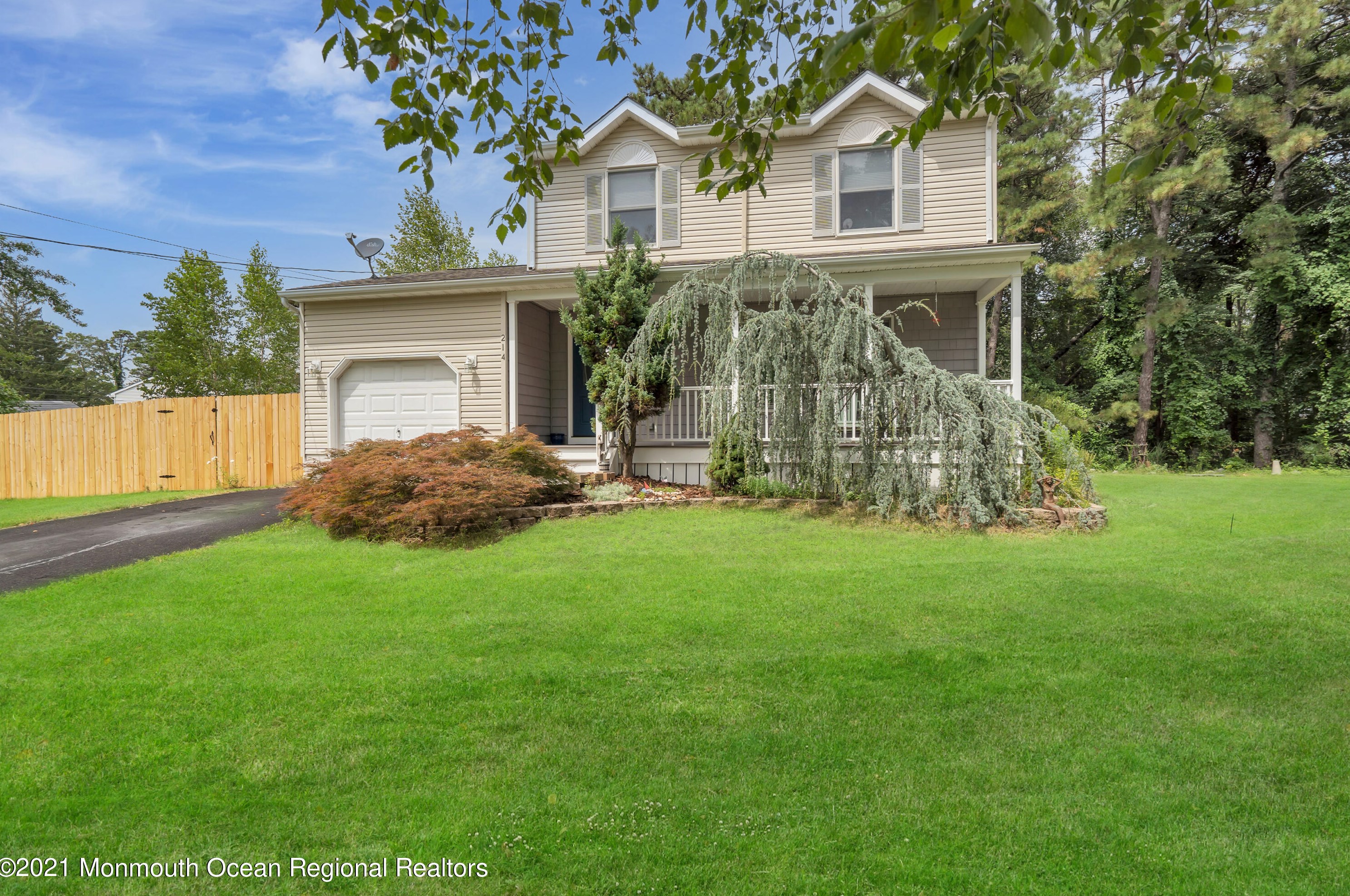 214 Edward Ave, Berkeley Township, NJ 08721