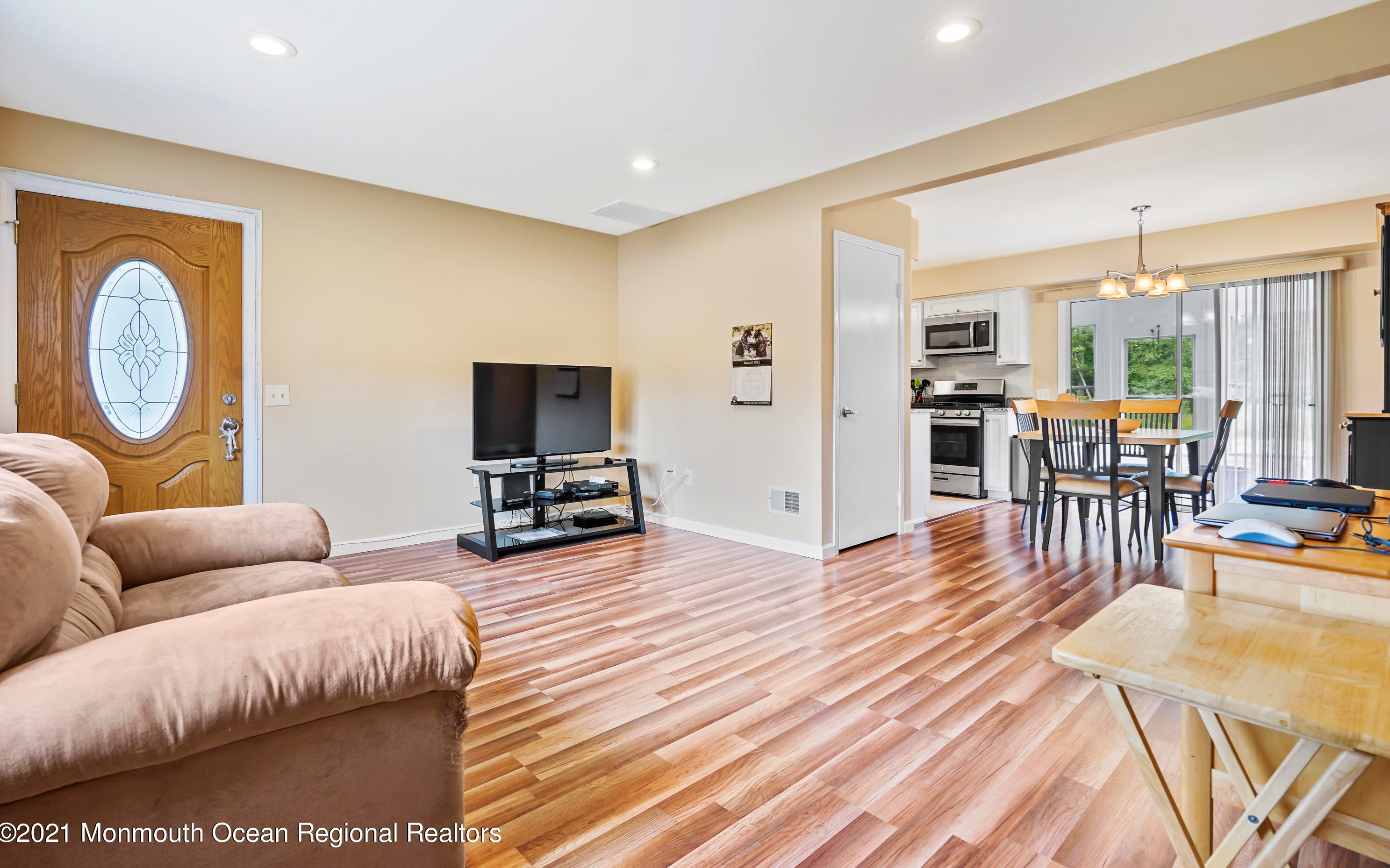 62 Haven Dr, Matawan, NJ 07747-4401