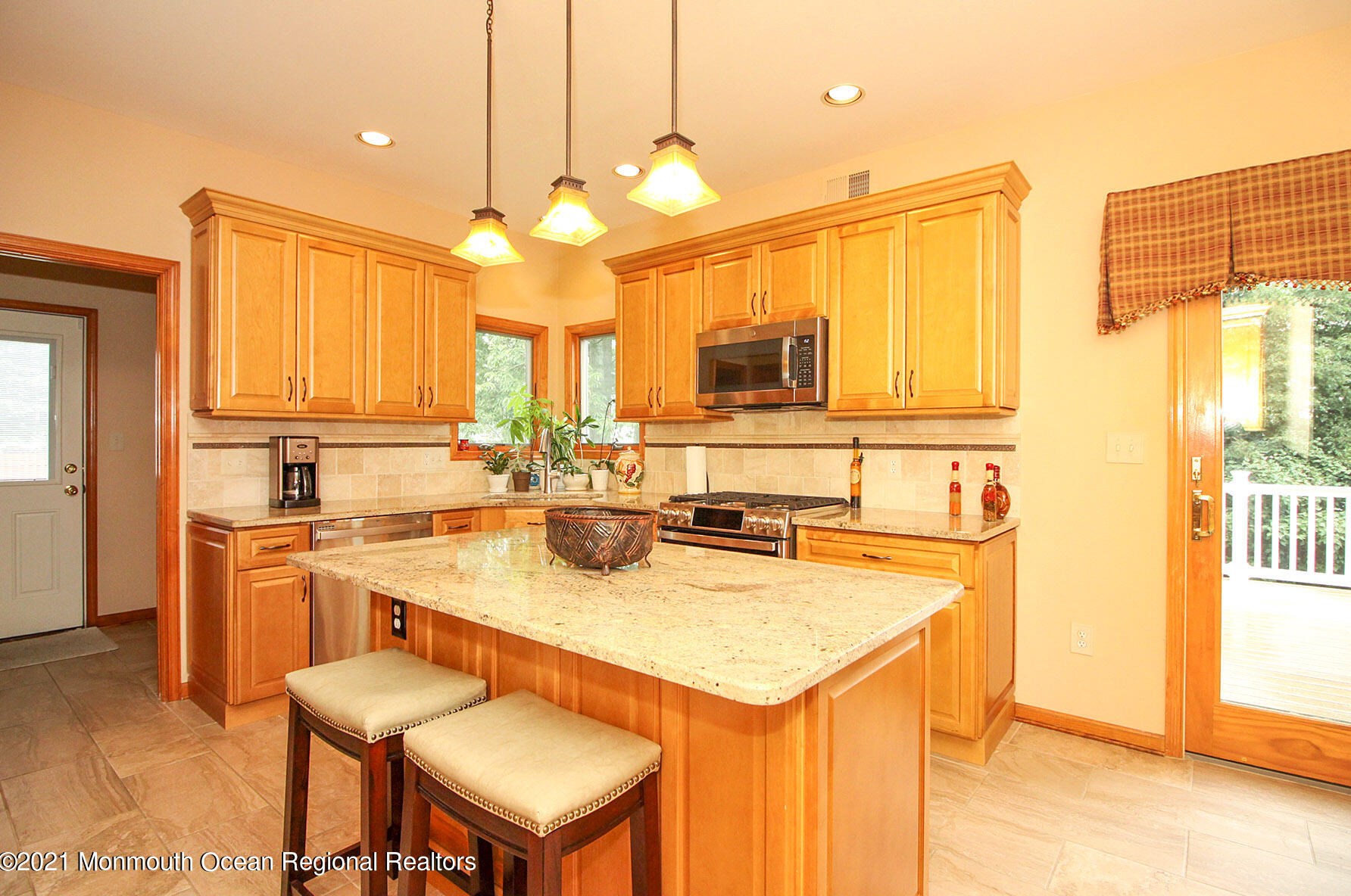 11 Highland Dr, Jackson Twp, NJ 08527