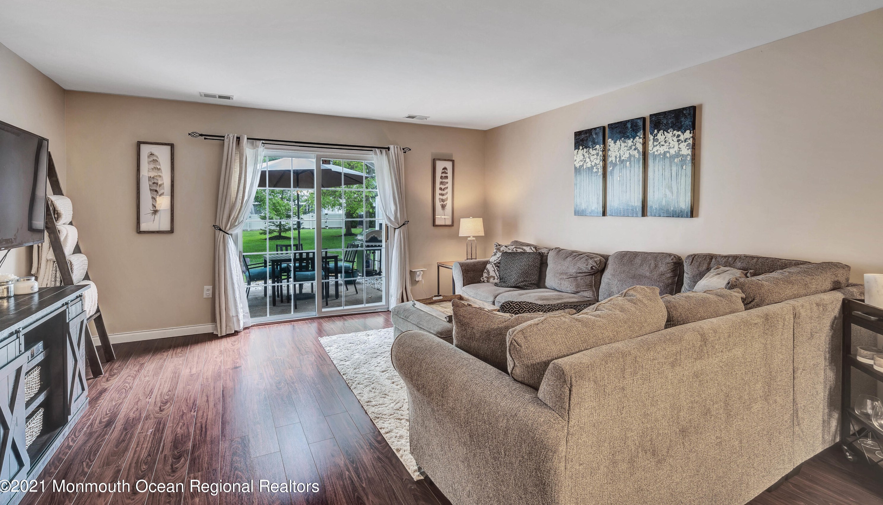 108 Wood Duck Ct, East Freehold NJ 07728-9522 exterior