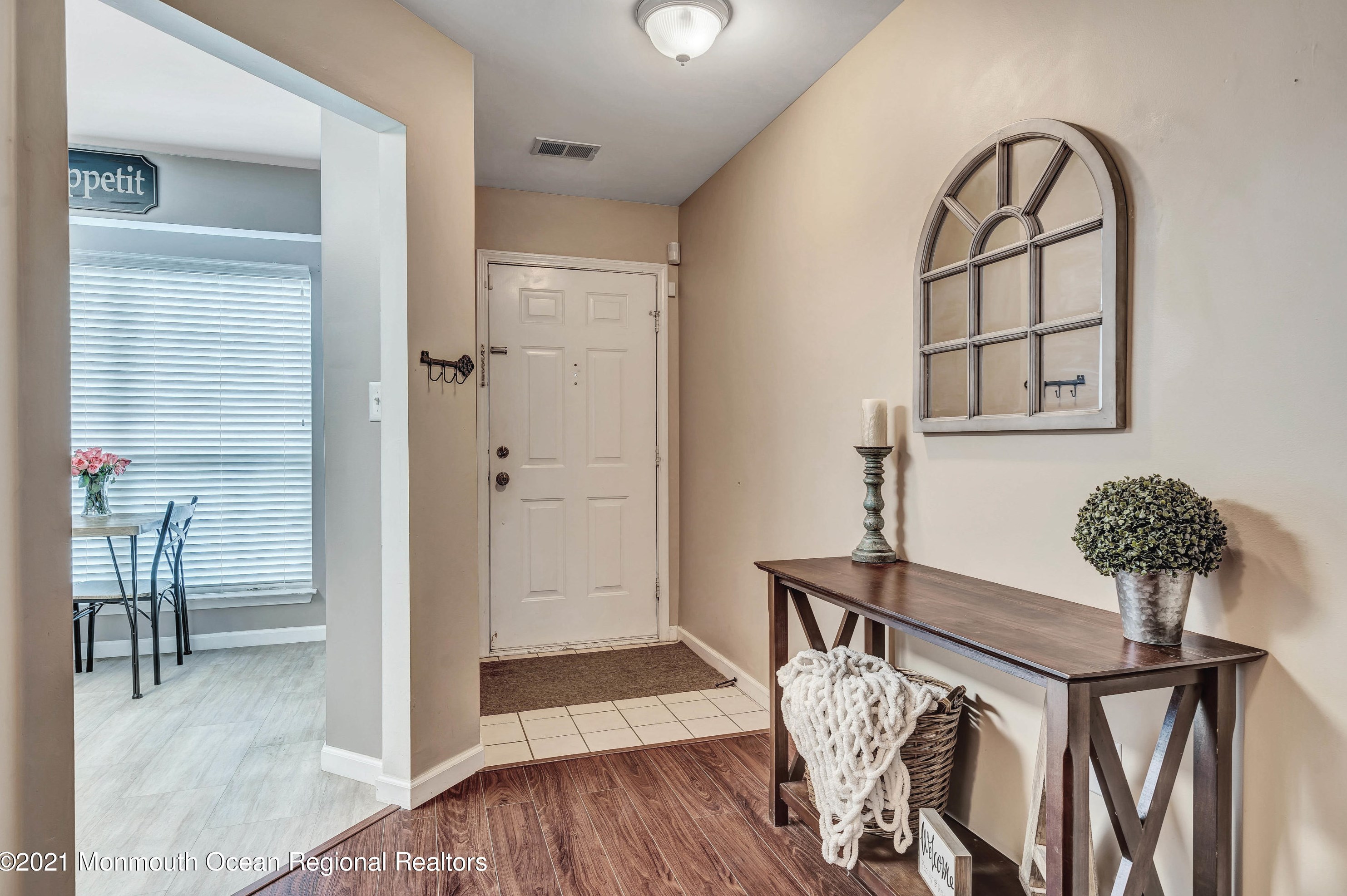 108 Wood Duck Ct, East Freehold NJ 07728-9522 exterior