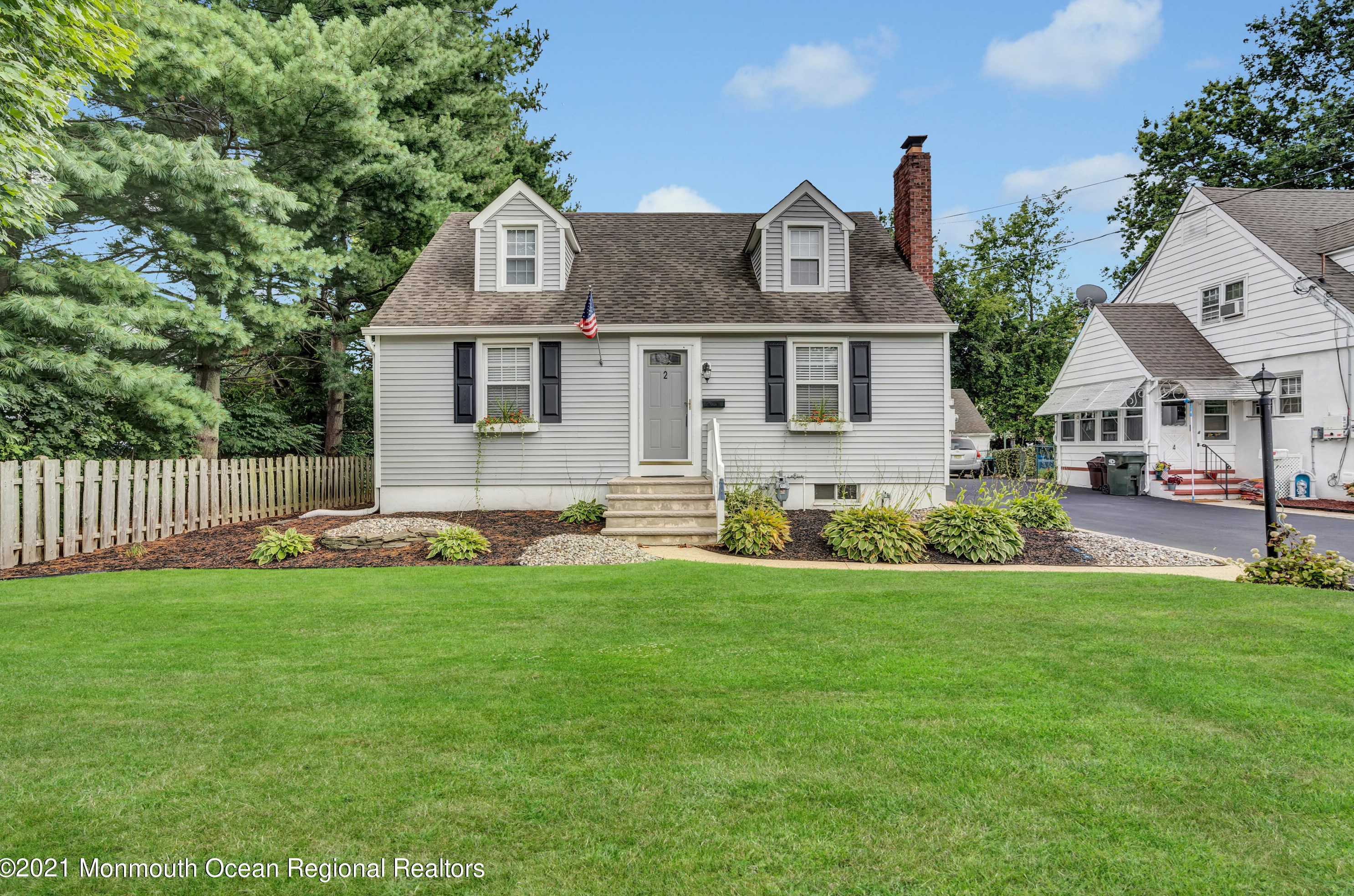 2 Helen Ave, East Freehold, NJ 07728-2608