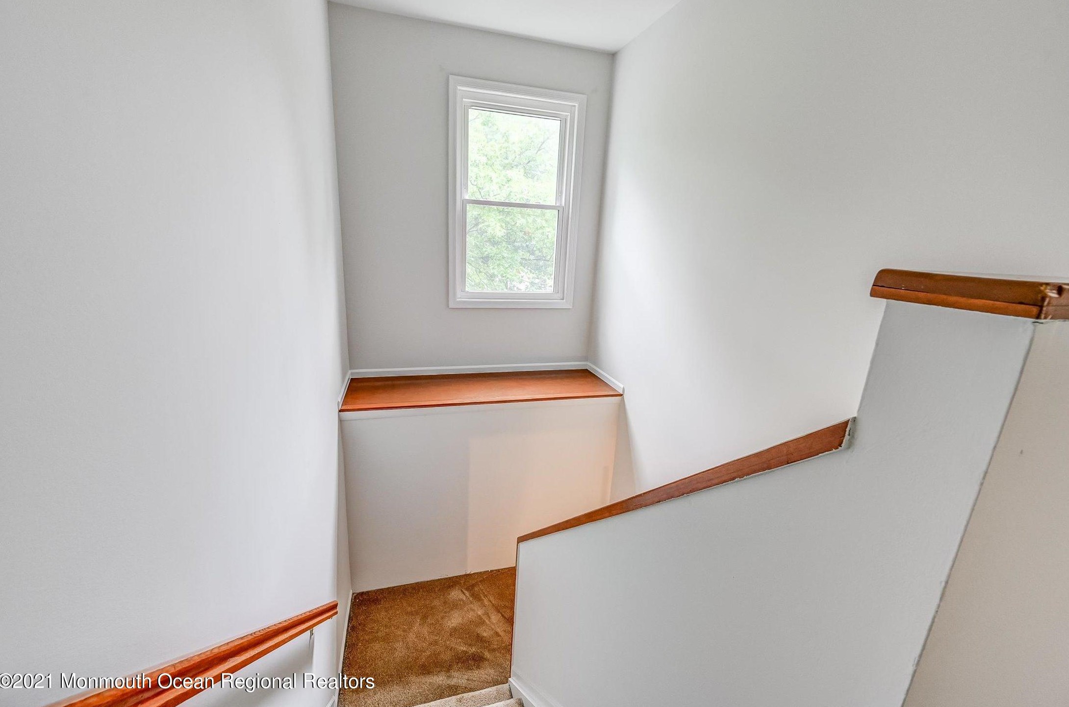 23 Lone Star Ln, Millstone Township, NJ 07726-3877