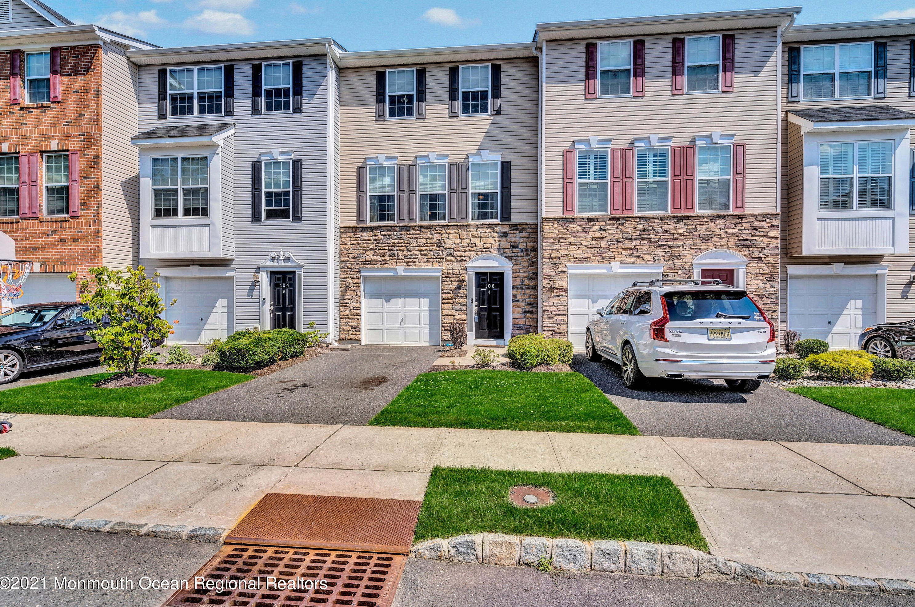 106 Warbler Way #1000, East Freehold, NJ 07728