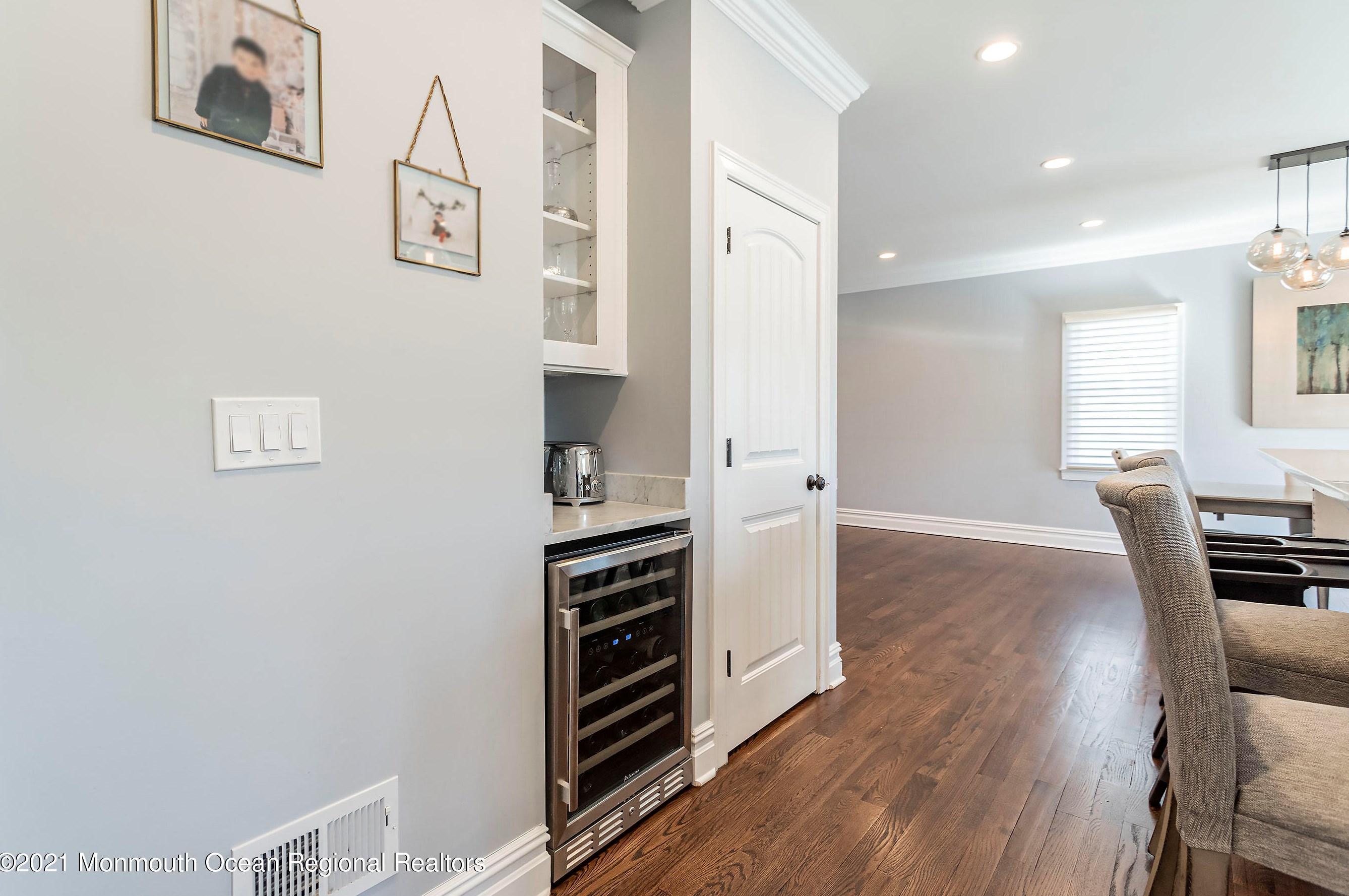 30 Asbury Ave, Oceanport NJ  07757-1365 exterior