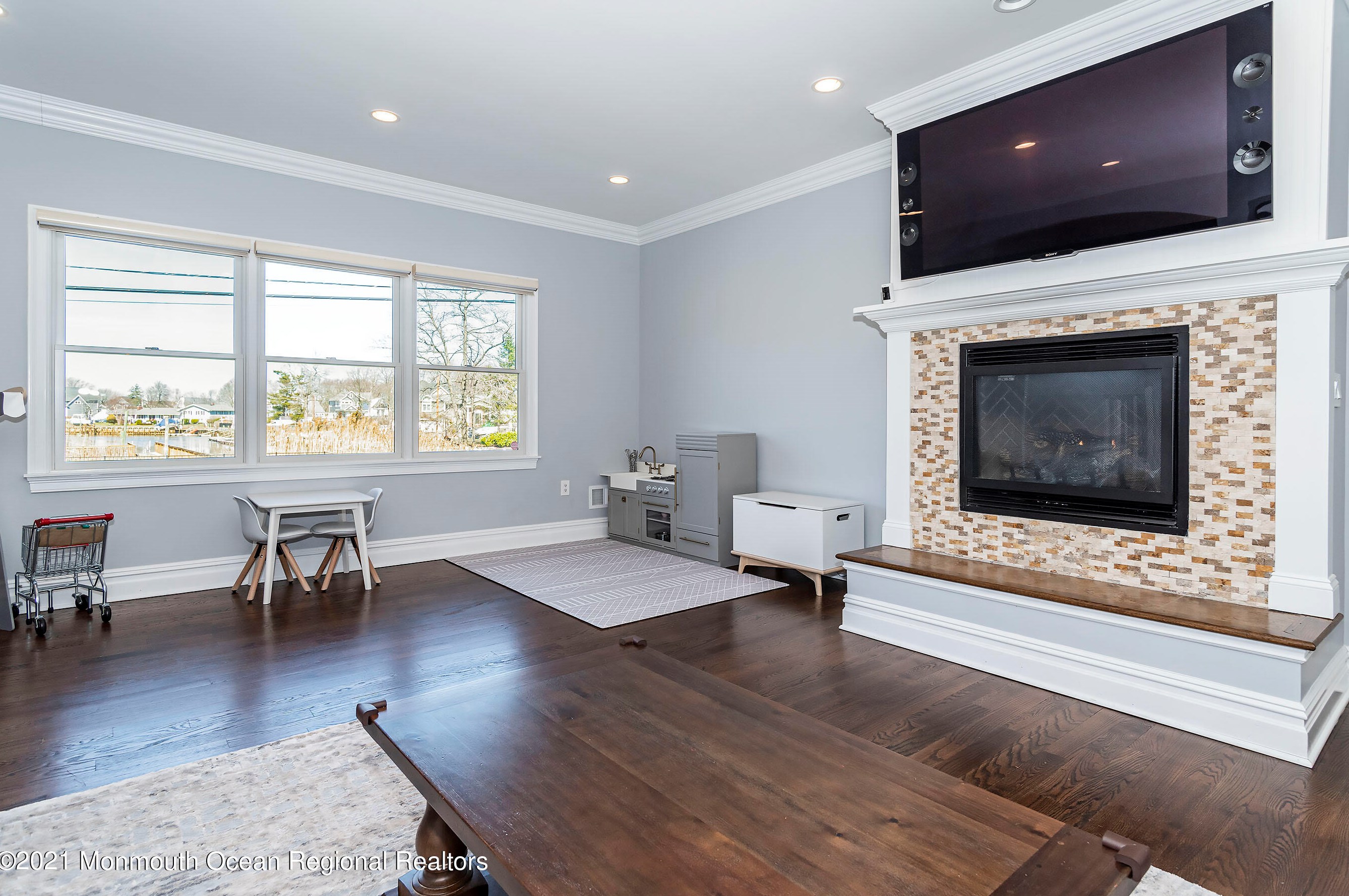 30 Asbury Ave, Oceanport NJ  07757-1365 exterior