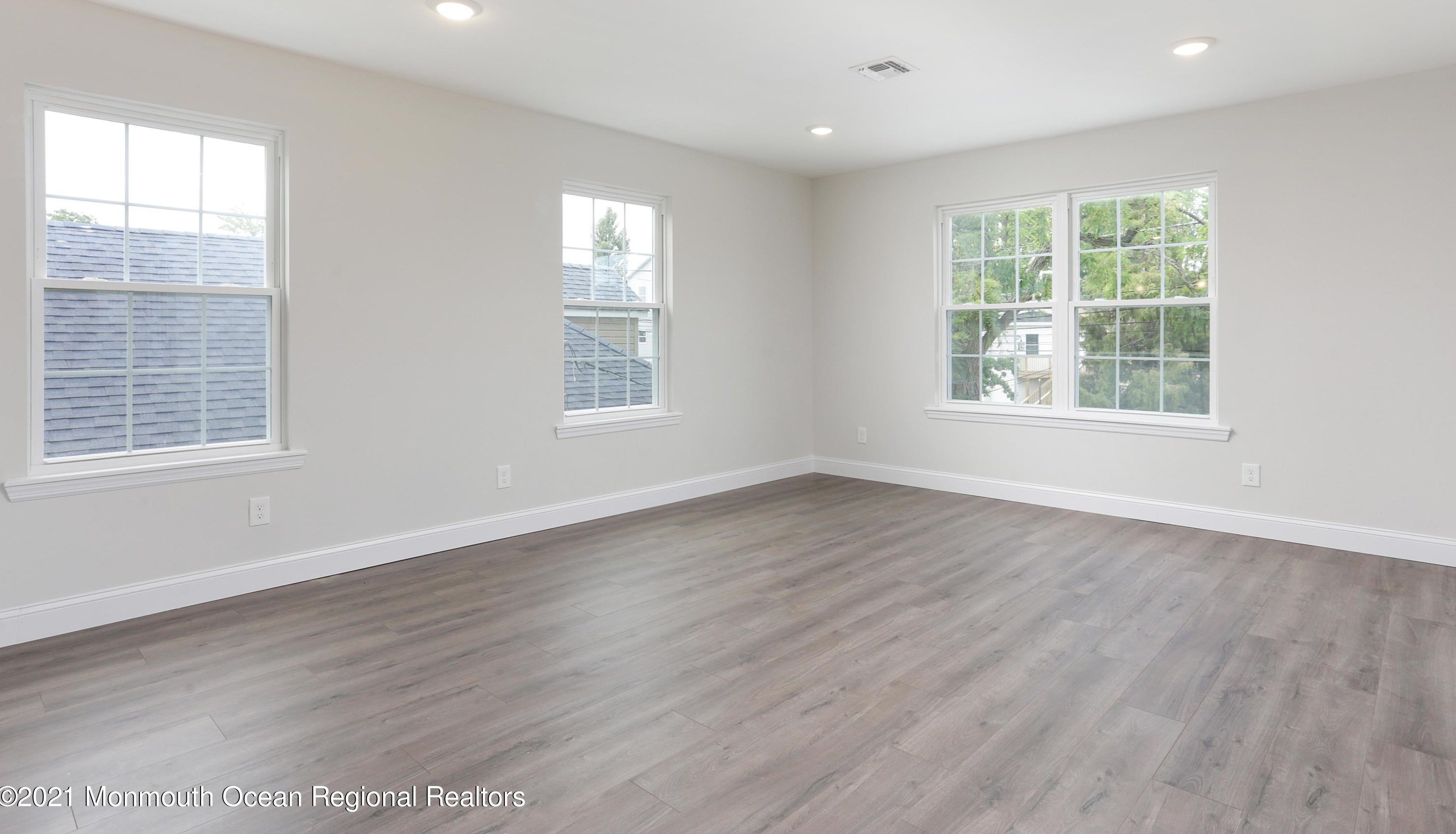 226 Twilight Ave, Ideal Beach NJ  07734-1960 exterior