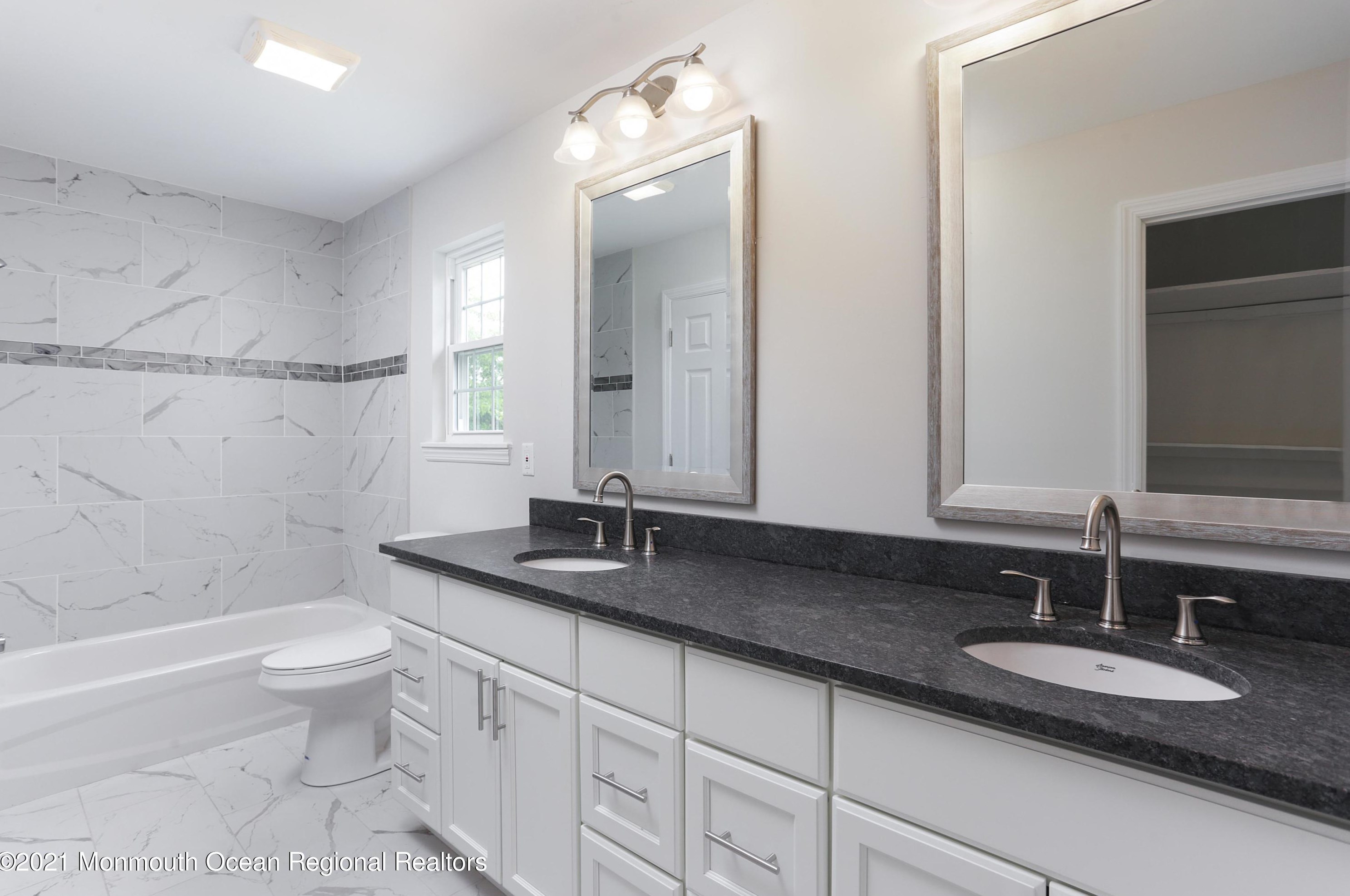 226 Twilight Ave, Ideal Beach NJ  07734-1960 exterior