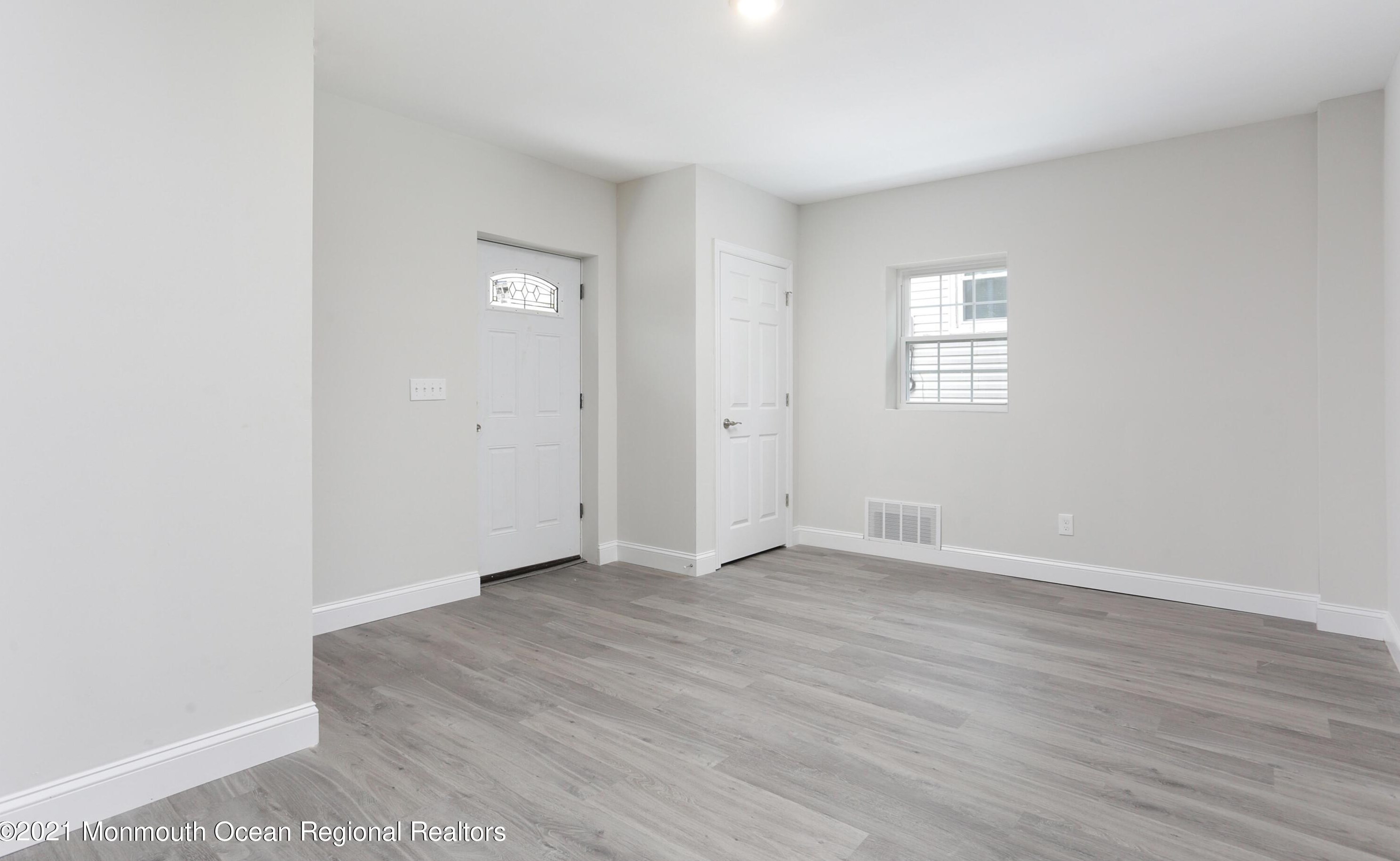 226 Twilight Ave, Ideal Beach NJ  07734-1960 exterior