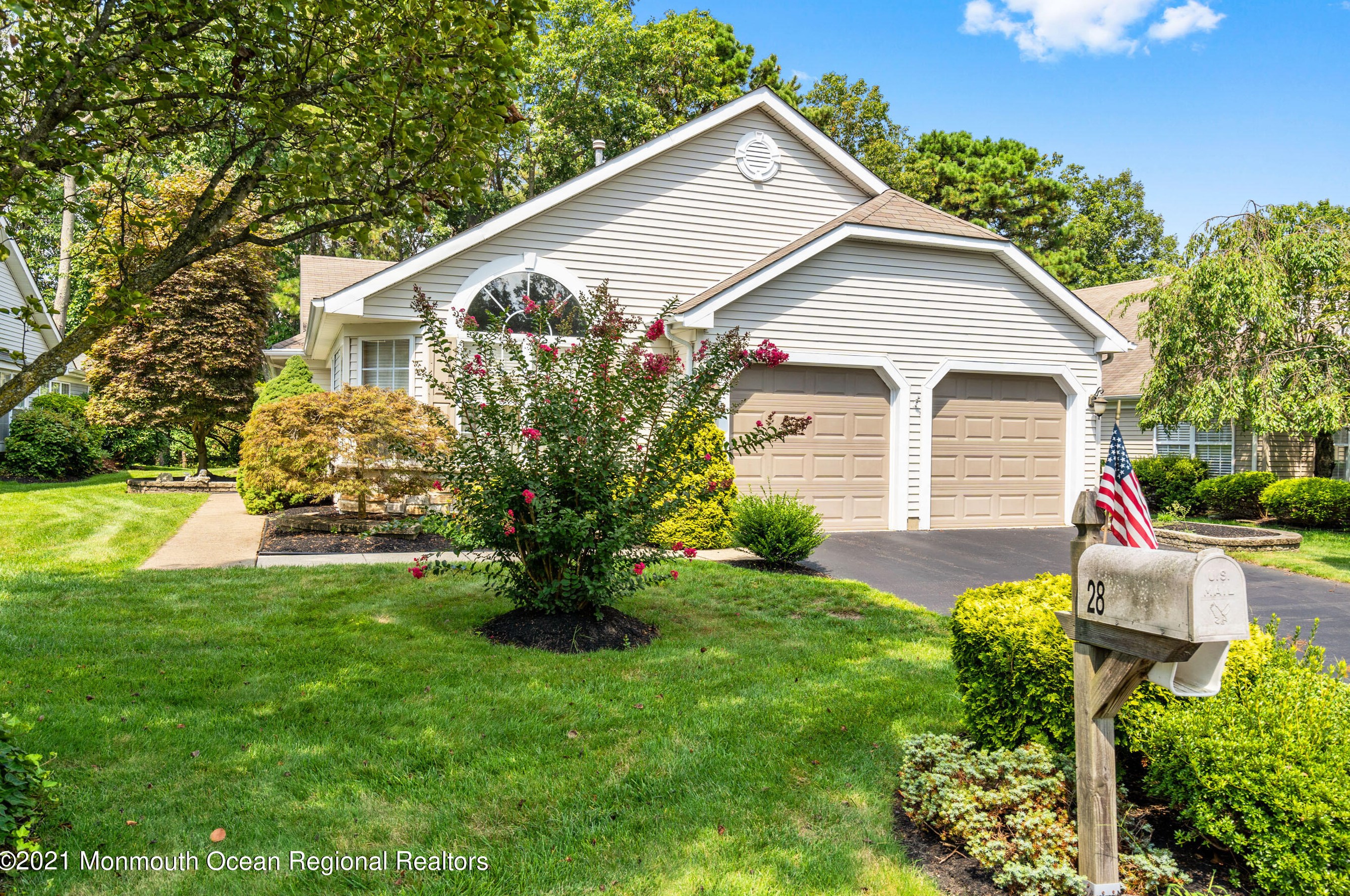 28 Winding River Rd, Lakewood, NJ 08701