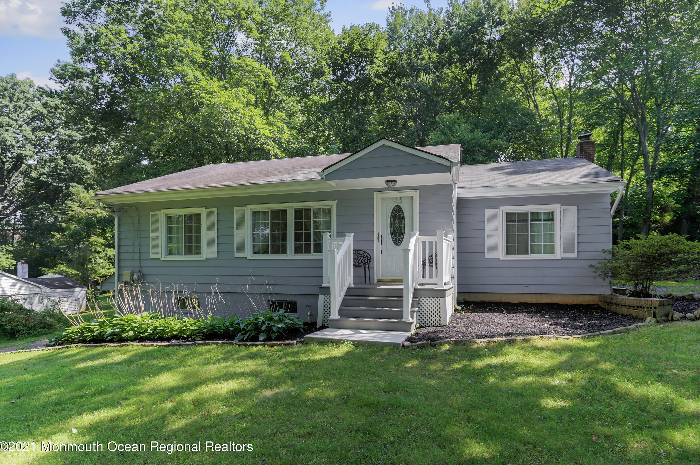 67 Farrington Rd, Matawan, NJ 07747-6404
