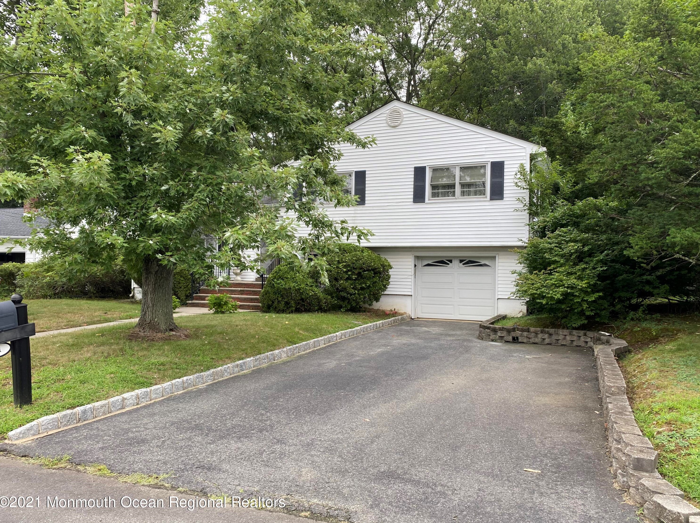 11 Nolan Dr, West Long Branch, NJ 07764