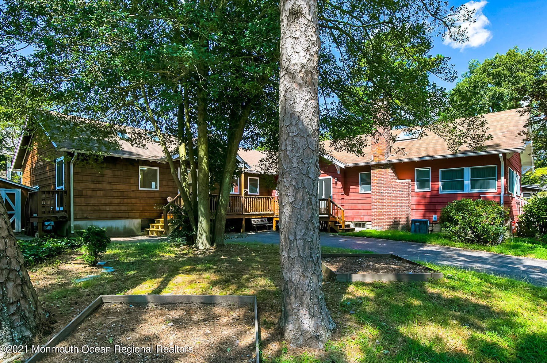 15 Highland Ave, Island Heights, NJ 08732