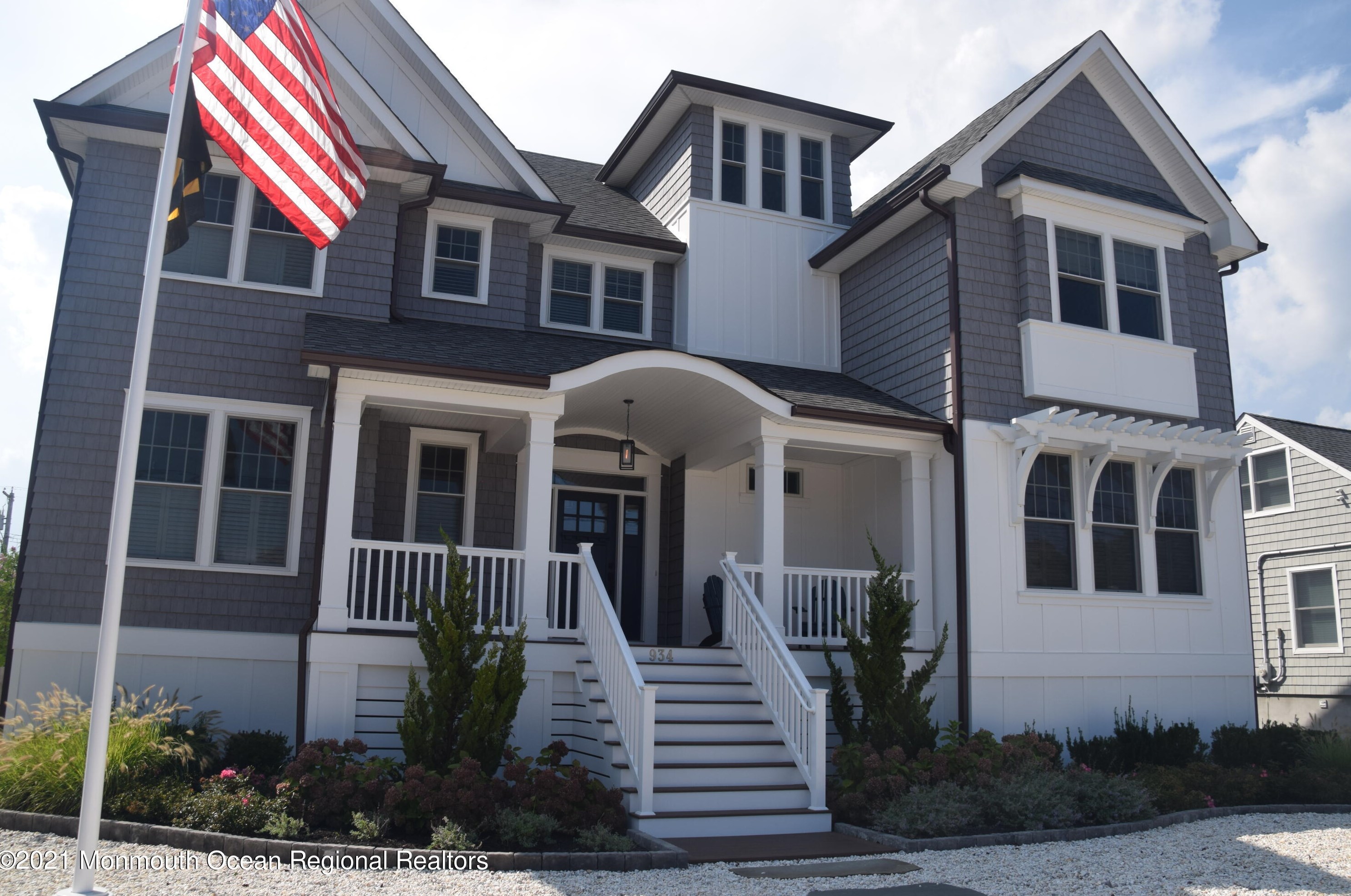 935 Barnegat Ln, Mantoloking, NJ 08738
