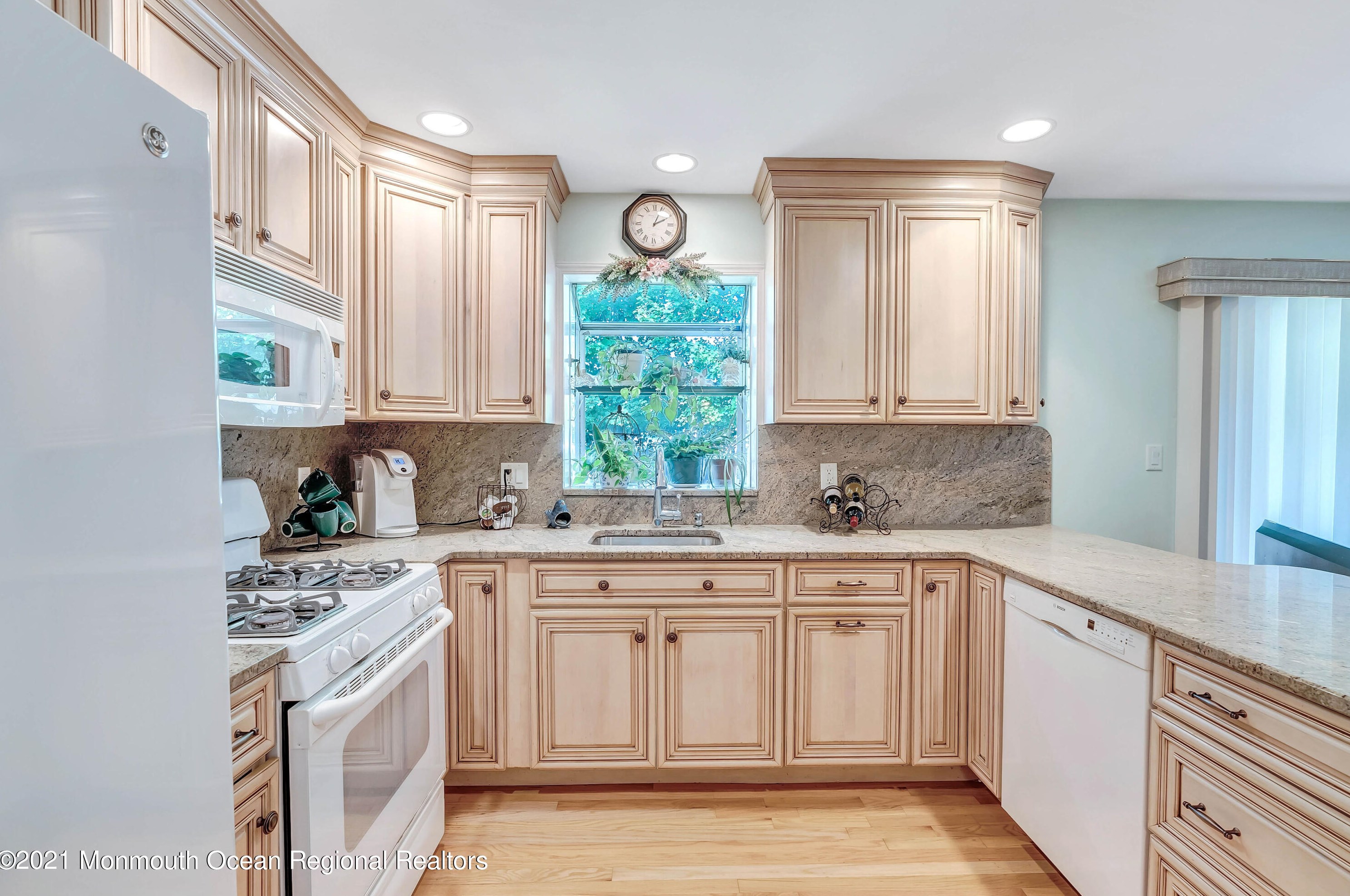 105 Sagamore Ave, Oceanport, NJ 07757