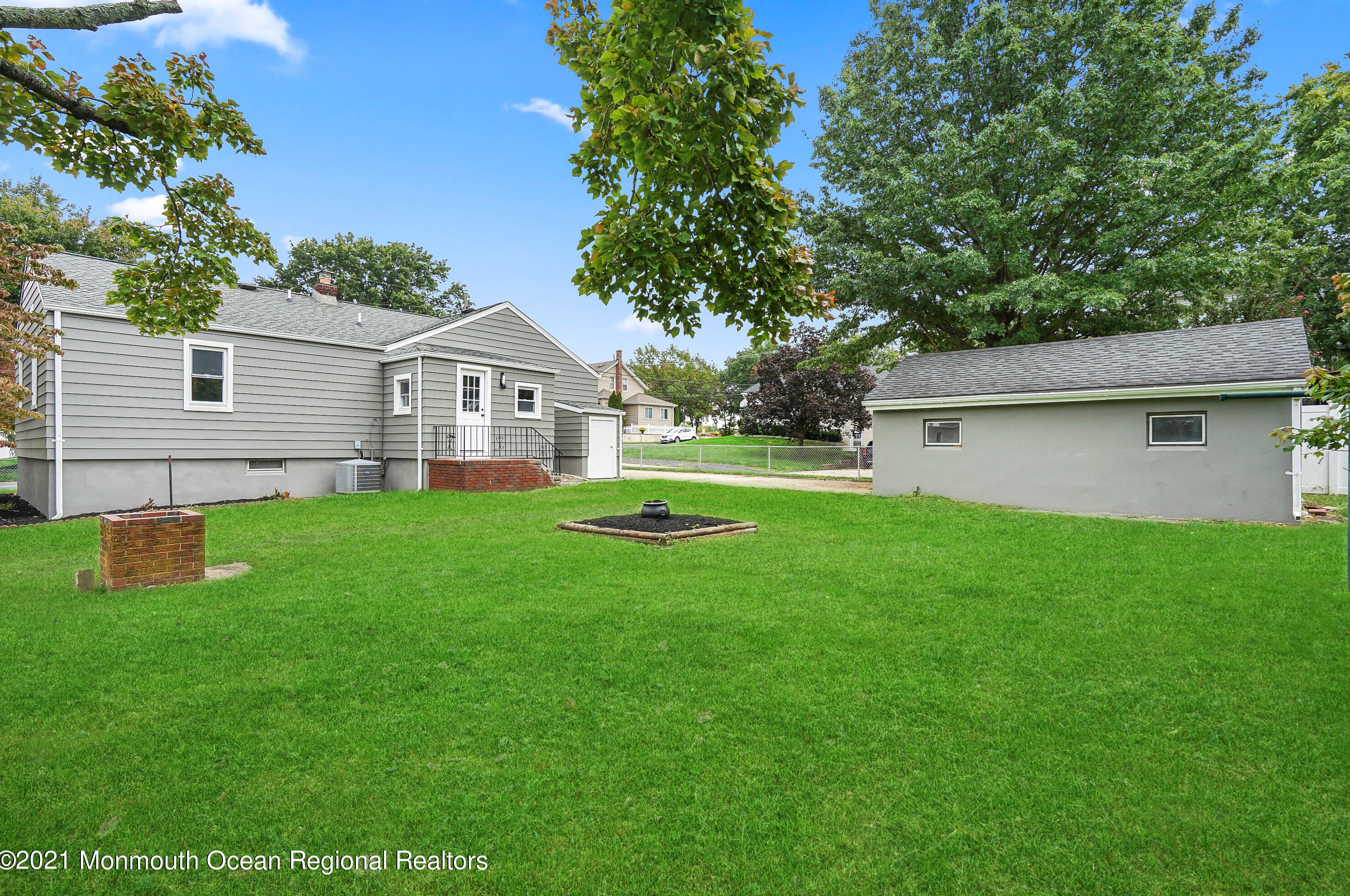 4 4th St, Matawan NJ  07747-2316 exterior