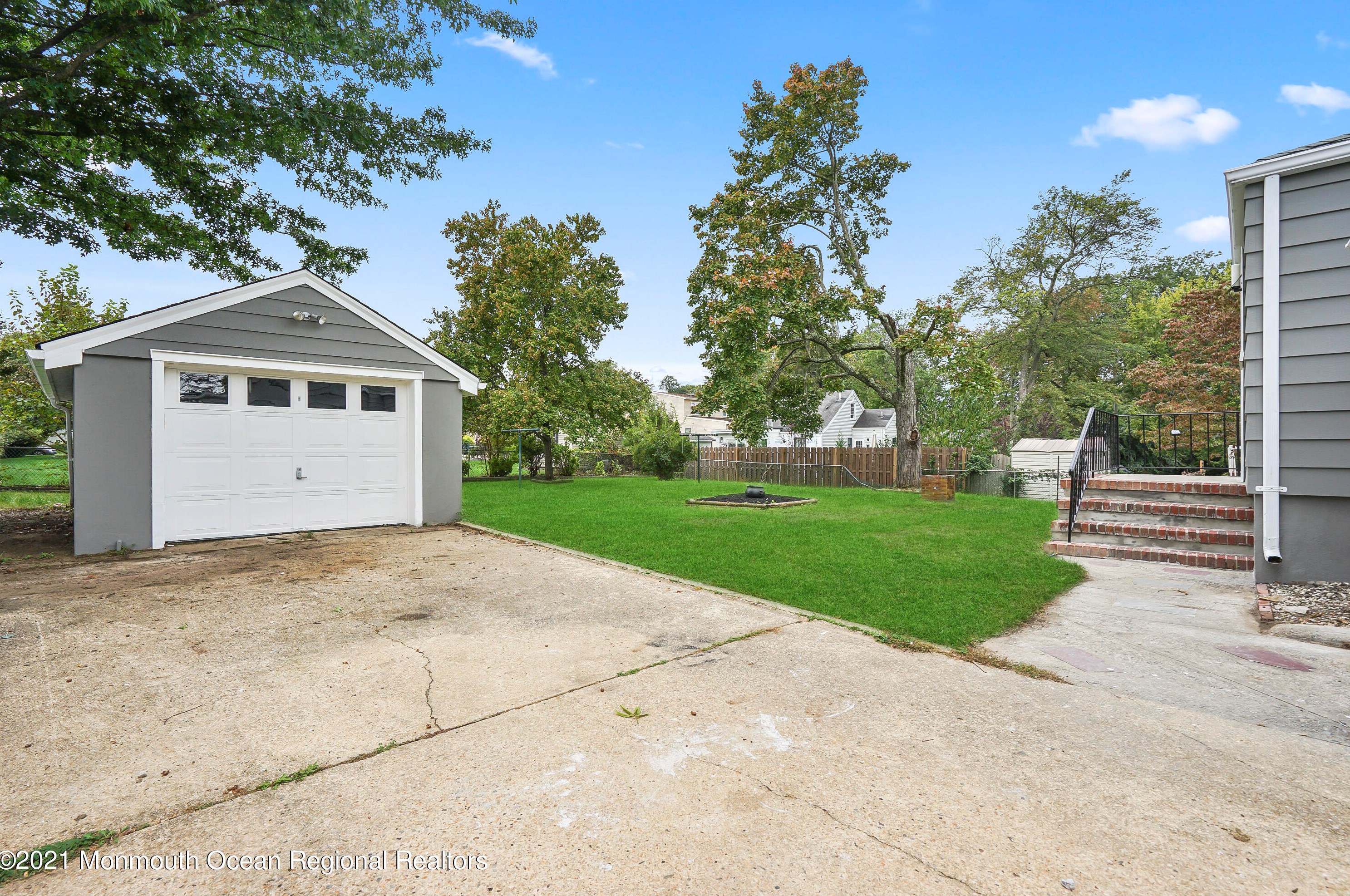 4 4th St, Matawan NJ  07747-2316 exterior