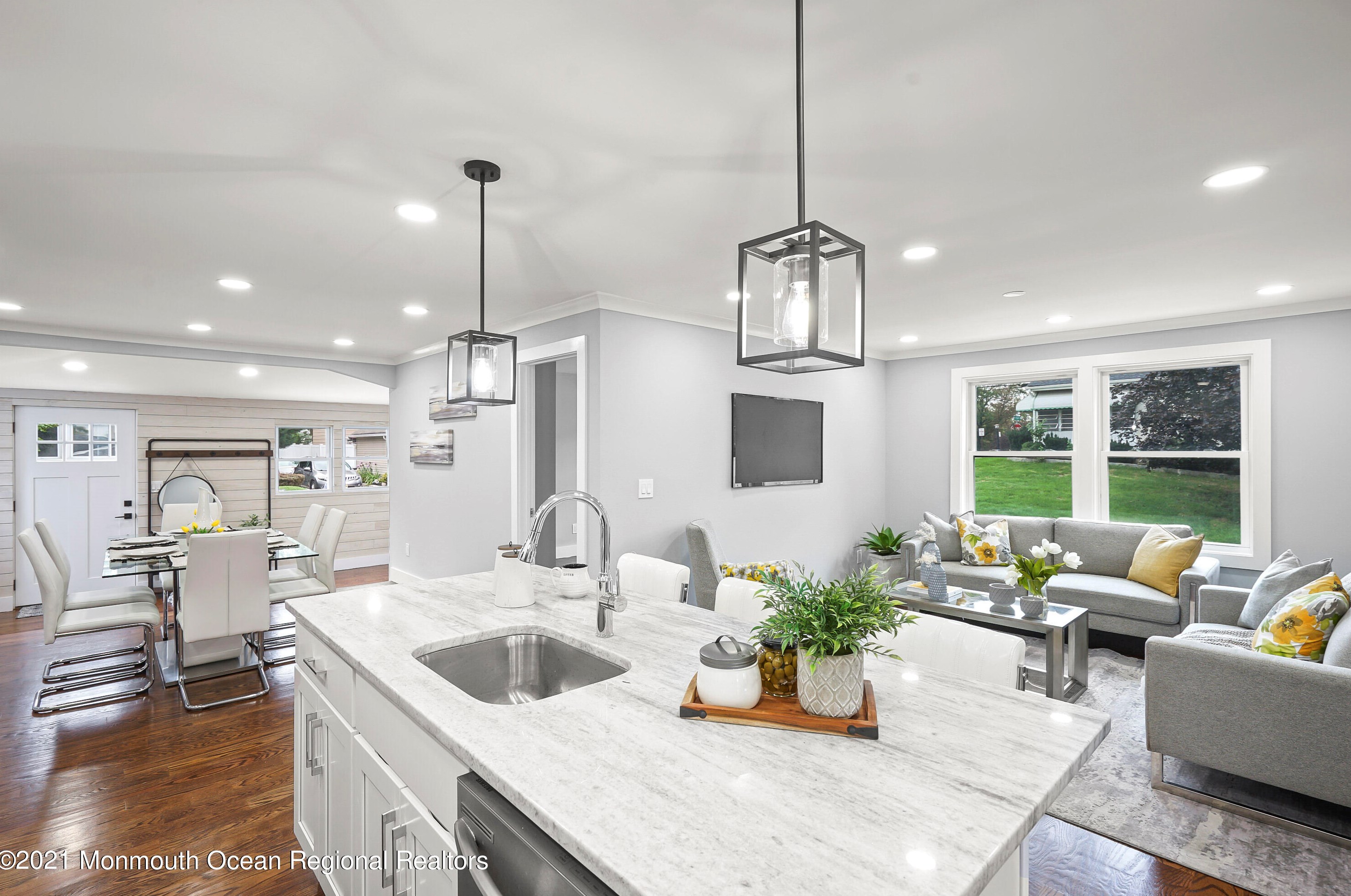 4 4th St, Matawan NJ  07747-2316 exterior