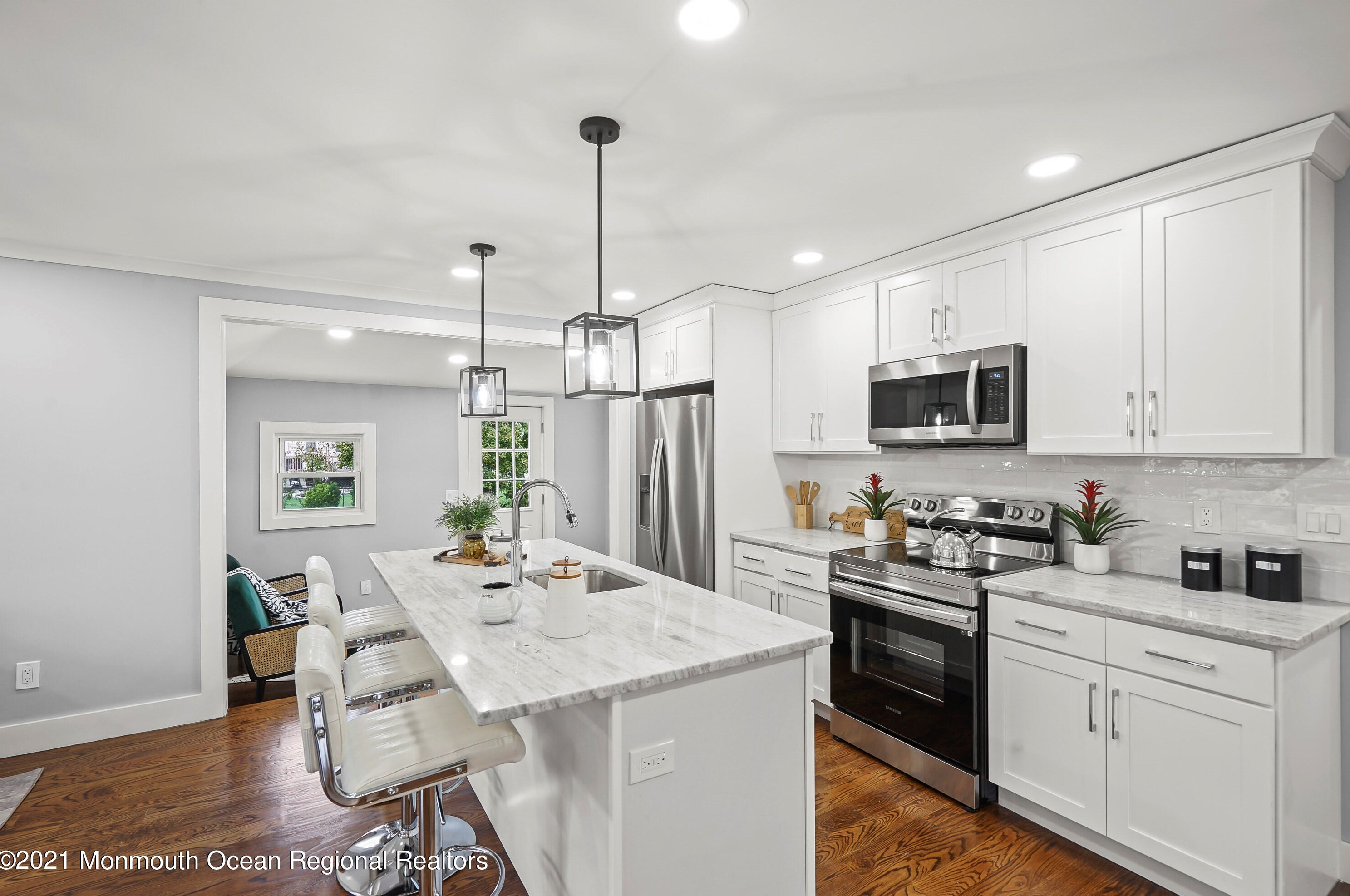 4 4th St, Matawan NJ  07747-2316 exterior