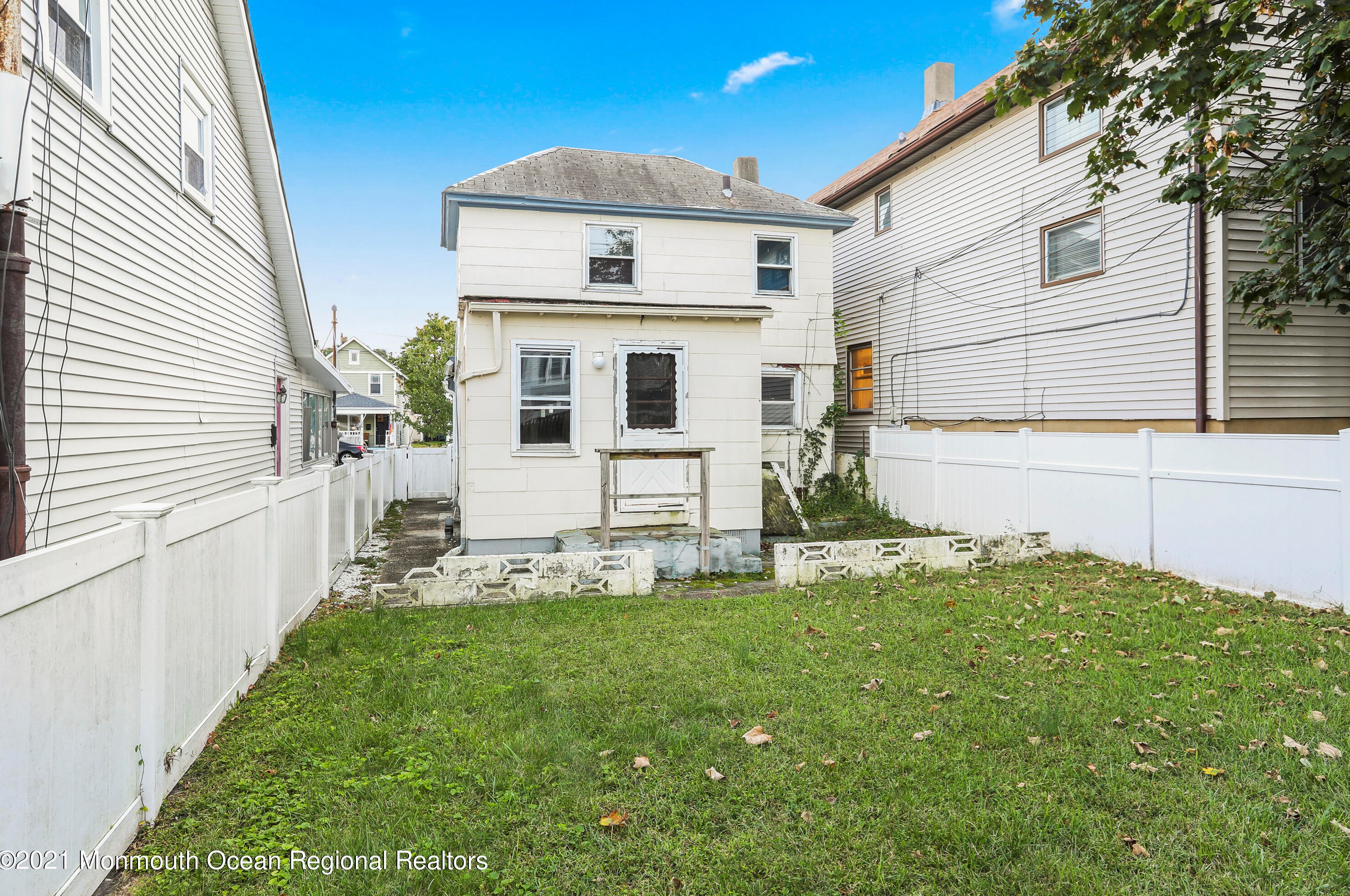 508 1/2 Mccabe Ave, Bradley Beach, NJ 07720